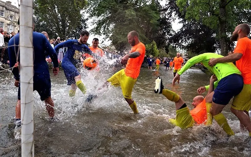 فوتبال در آب