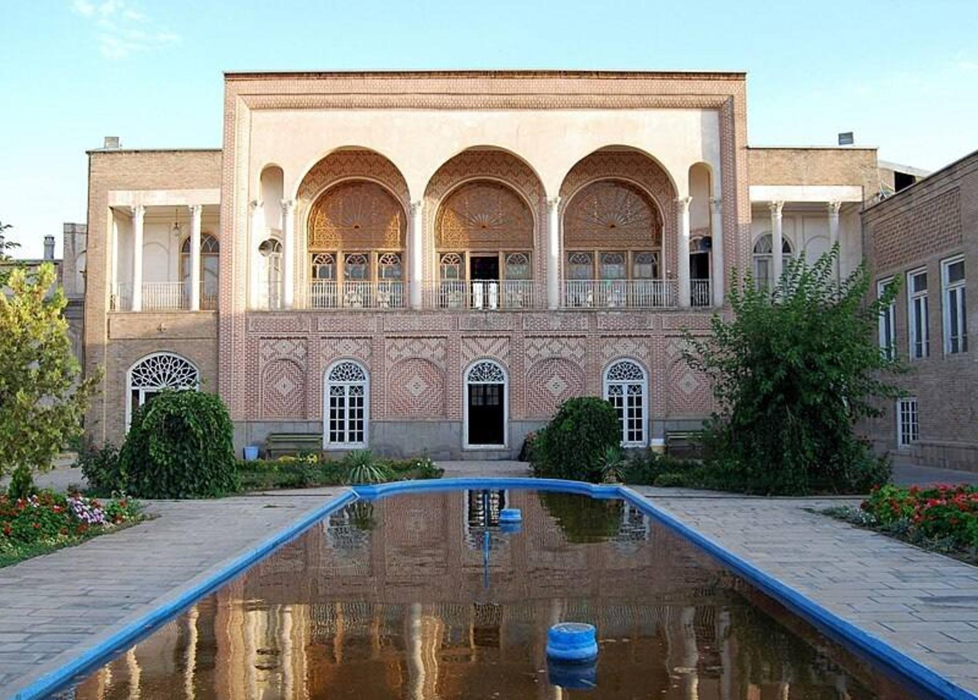 خانه قدکی؛ منبع عکس- Wikimedia- عکاس-Vathlu.jpg