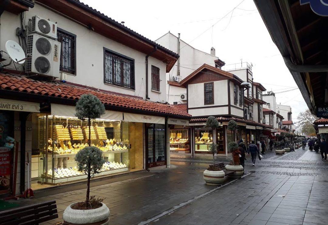 بازار بدستان قونیه؛ منبع عکس: گوگل مپ؛ عکاس: Cahit ayık