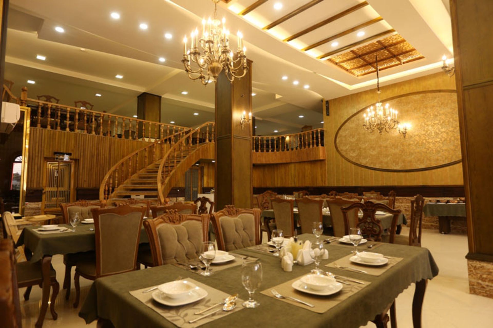 رستوران نفیس زنجان؛ منبع عکس: google maps؛ عکاس: Nafis resturant