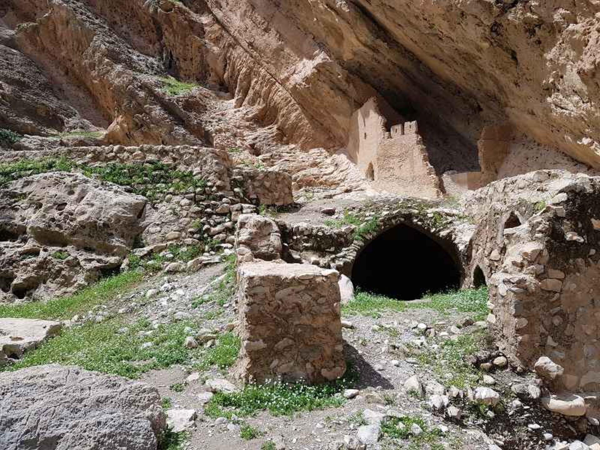 دژ و آسیاب شیخ مکان؛ منبع عکس: گوگل مپ؛ عکاس: امین تویسرکانی