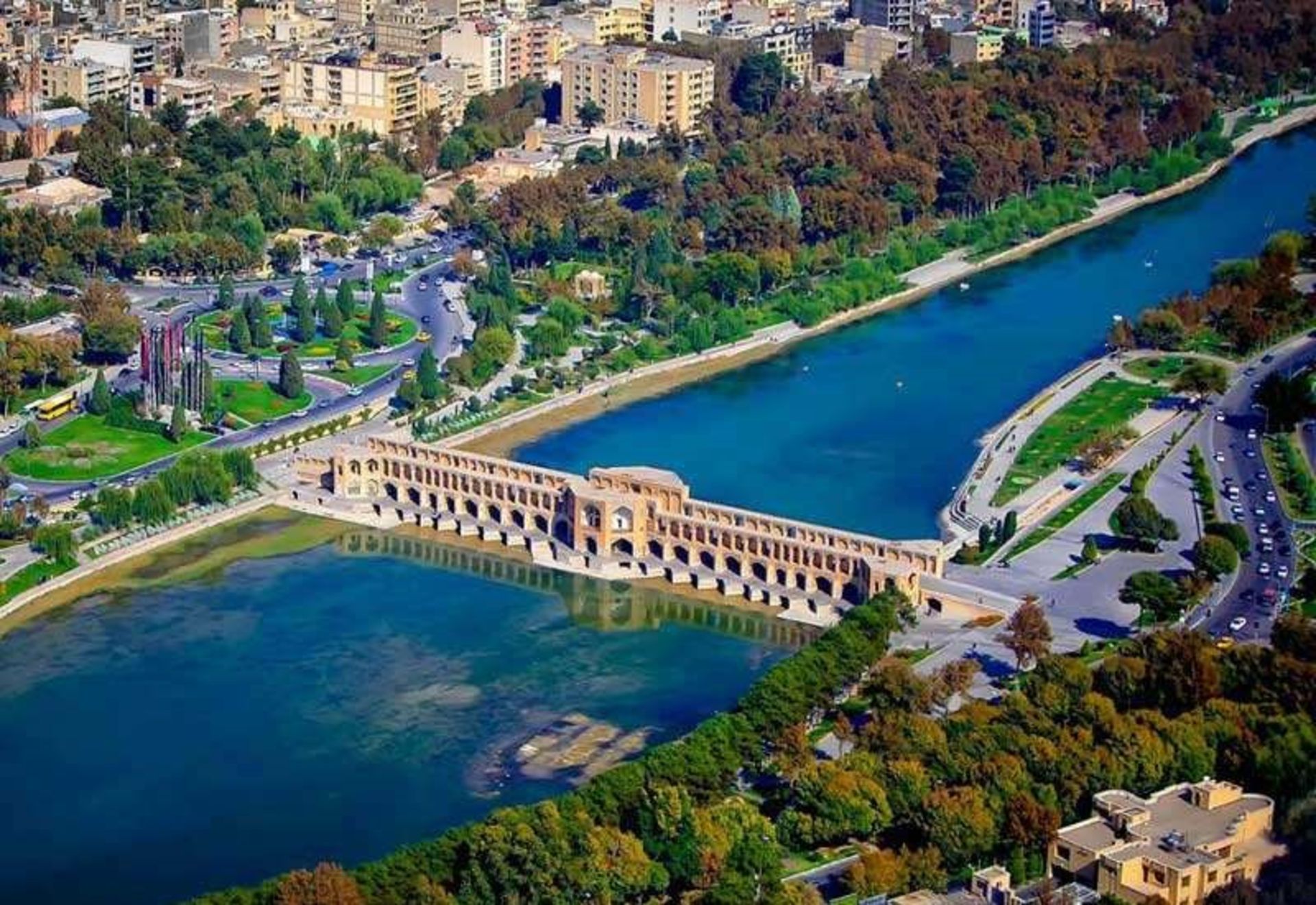 عکس هوایی پل خواجو اصفهان؛ منبع عکس: Tappersia.com؛ عکاس: نامشخص