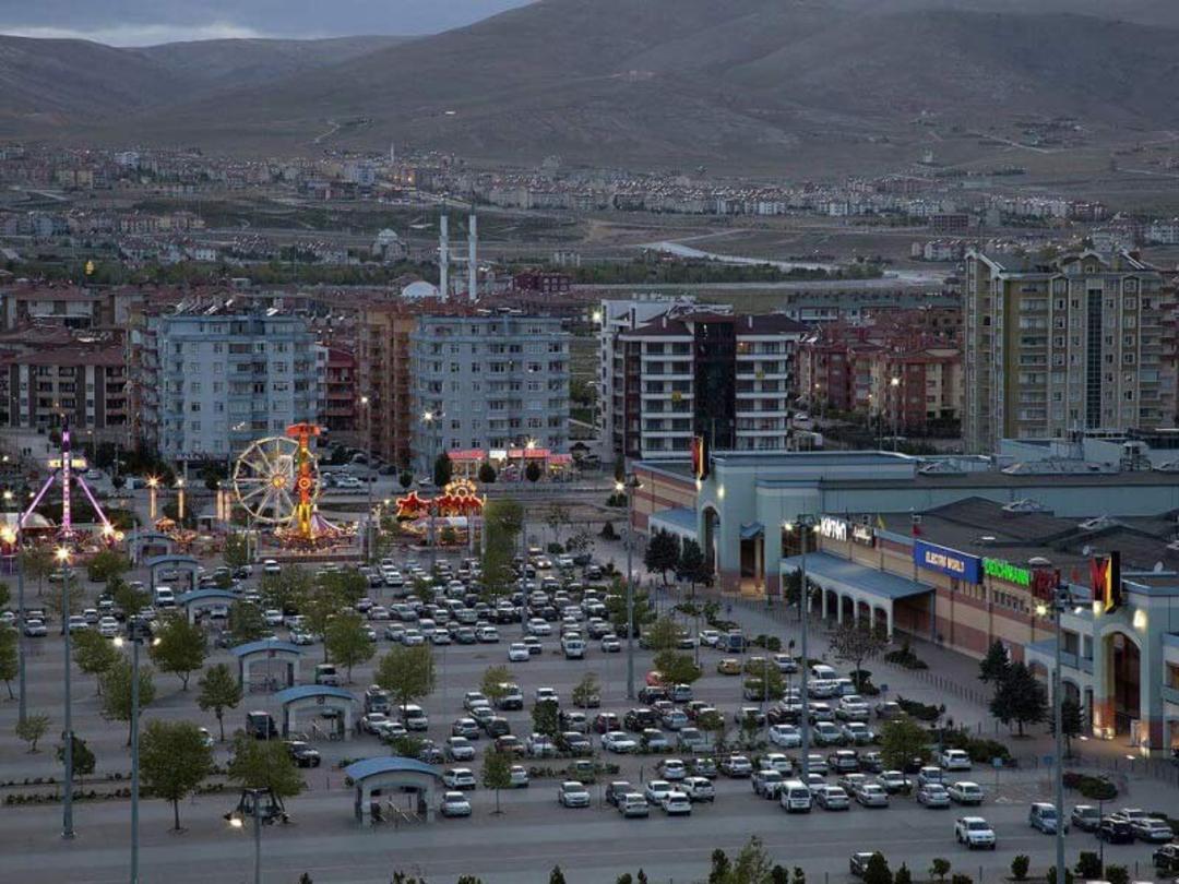 مرکز خرید ام ۱ در قونیه؛ منبع عکس: m1konya.com.tr؛ عکاس: نامشخص
