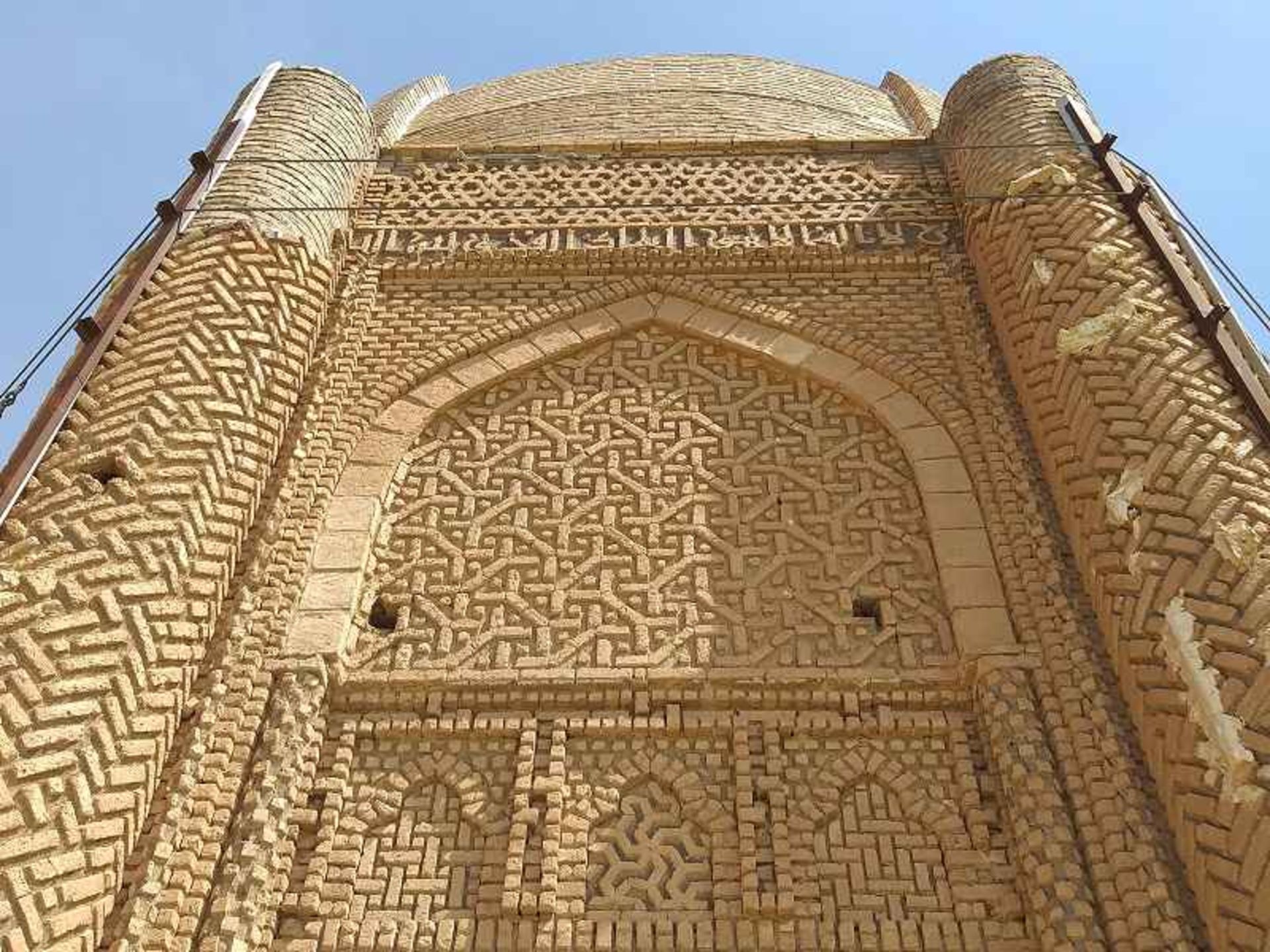 برج های دو قلو خرقان، منبع: گوگل مپ، عکاس: شادی ذاکر سلطانی 