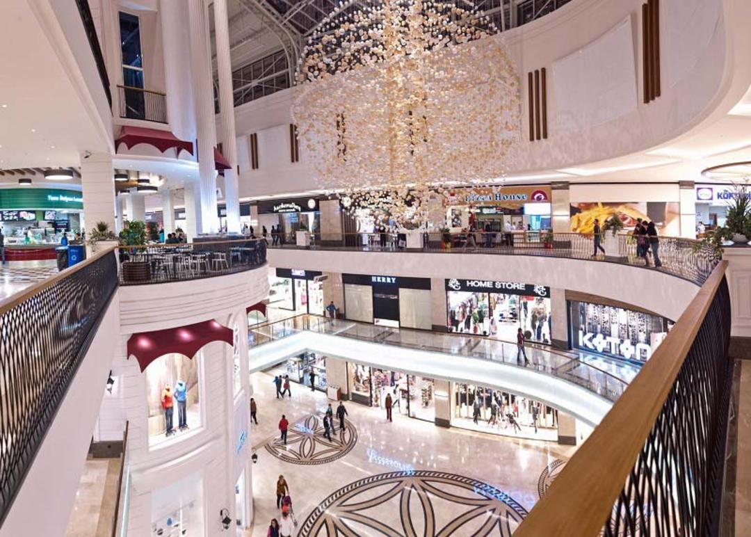 مرکز خرید کنت پلازا در قونیه؛ منبع عکس: konyakentplaza.com.tr؛ عکاس: نامشخص