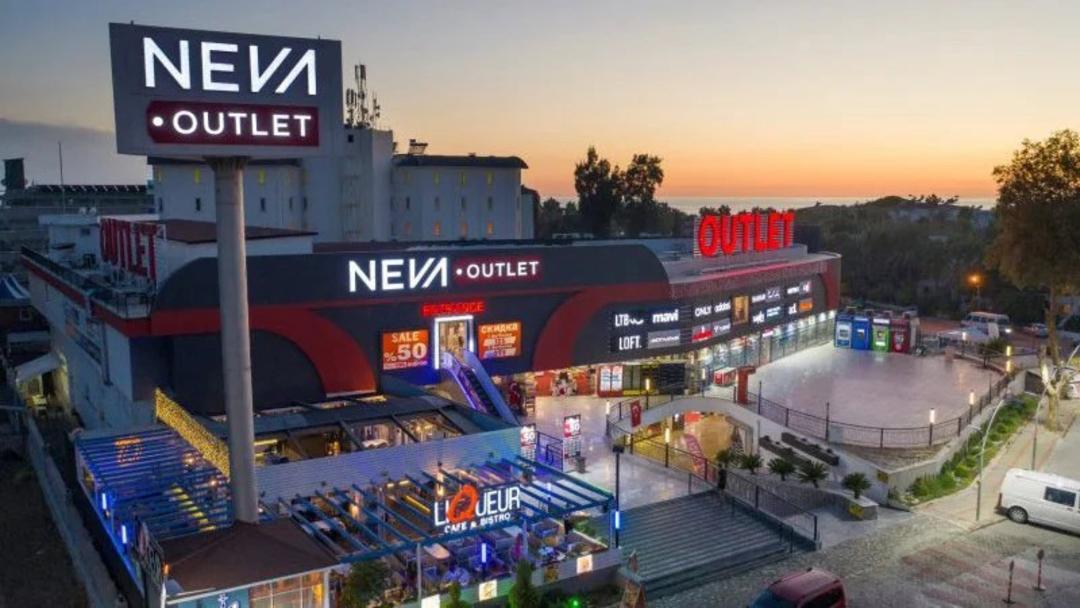 نوا اوت‌لت در آلانیا؛ منبع عکس: nevaoutlet.com؛ عکاس: نامشخص