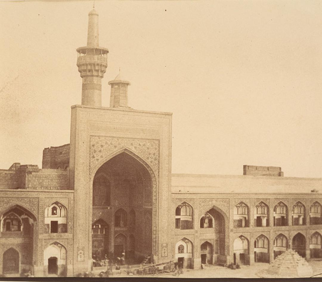 عکس قدیمی از بنایی مذهبی