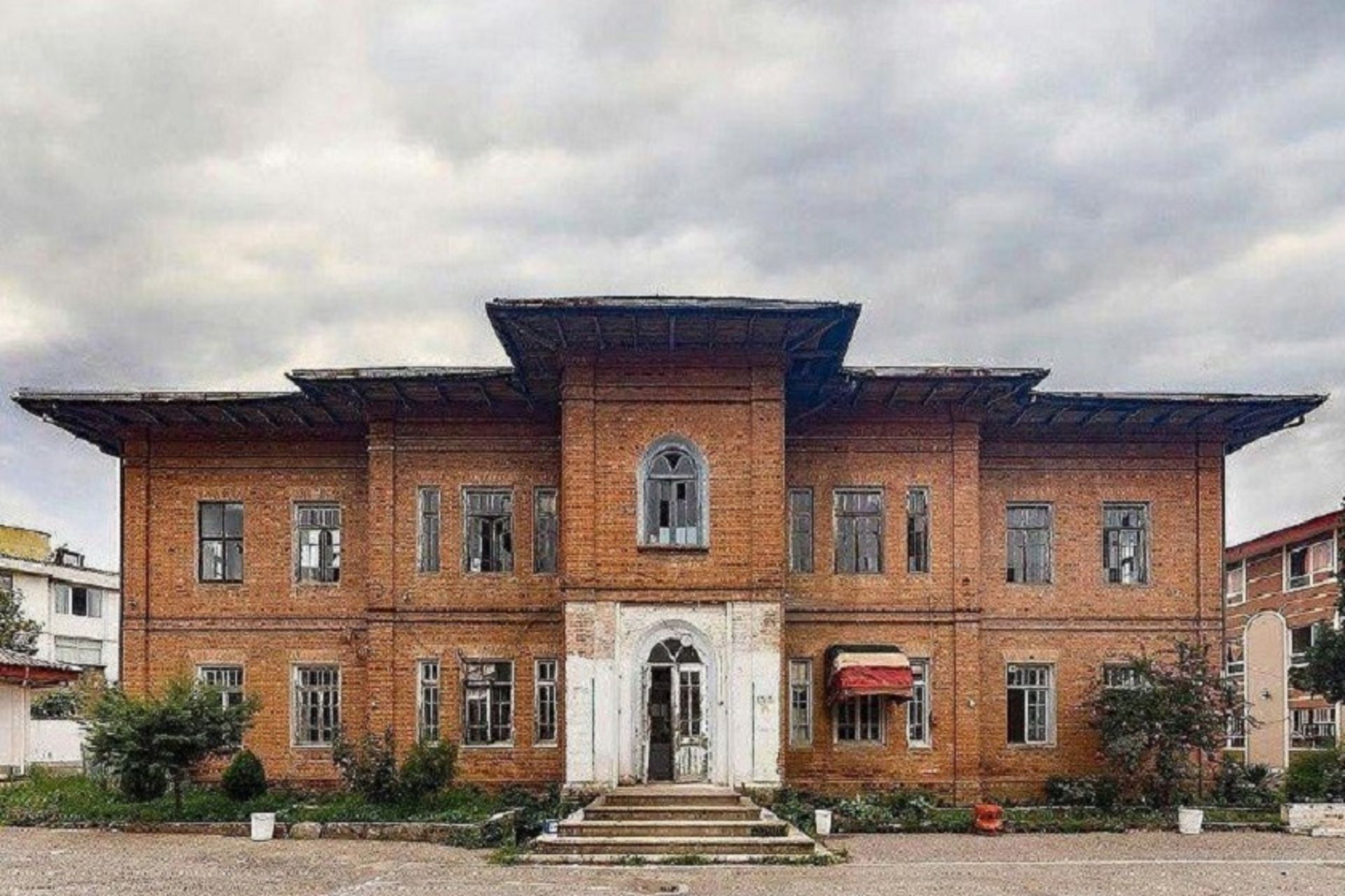 مدرسه فروغ رشت