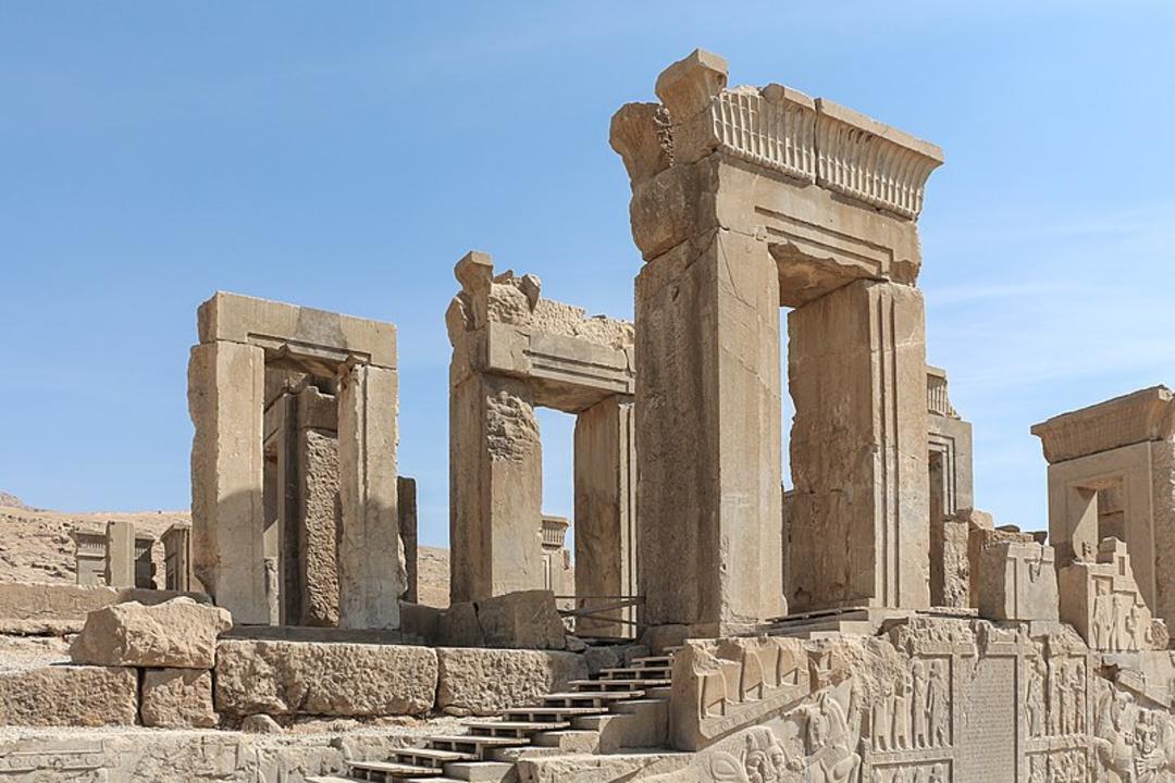 سردر کاخ تچر؛ منبع عکس: Wikimedia، عکاس: Bernard Gagnon