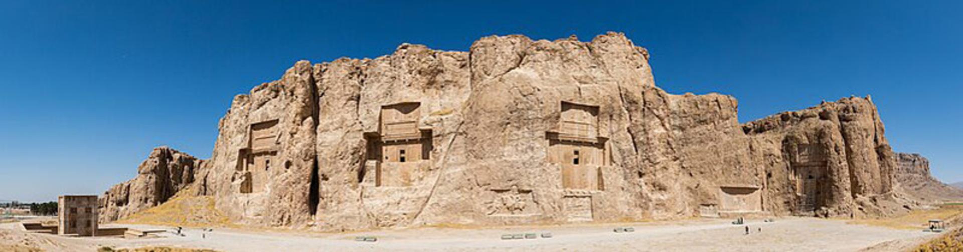 نقش رستم؛ منبع عکس: Wikimedia، عکاس: Diego Delso