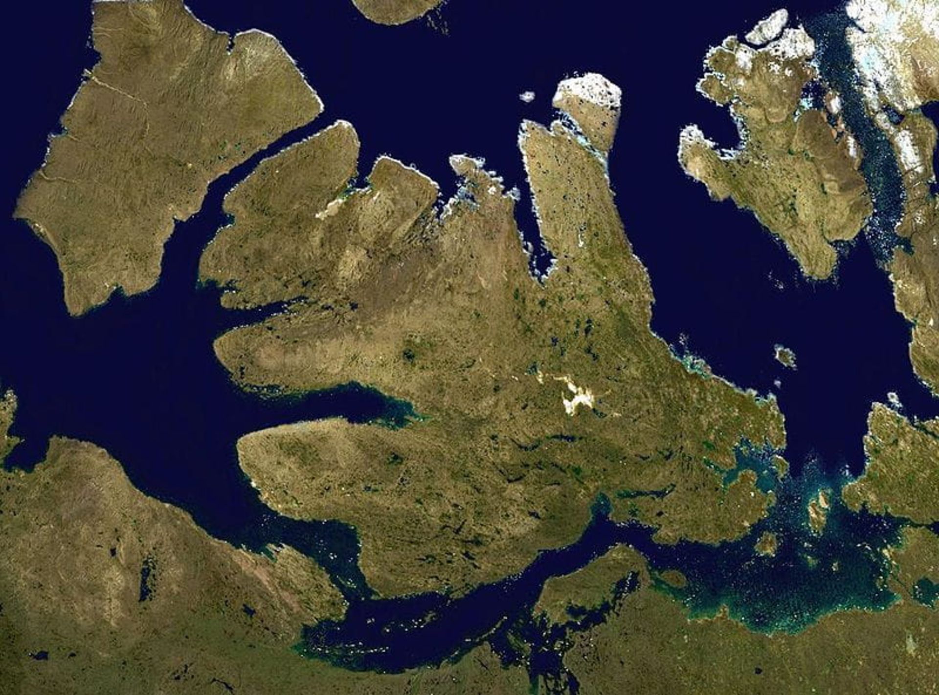 جزیره ویکتوریا؛ منبع عکس: Wikimedia، عکاس: نامشخص