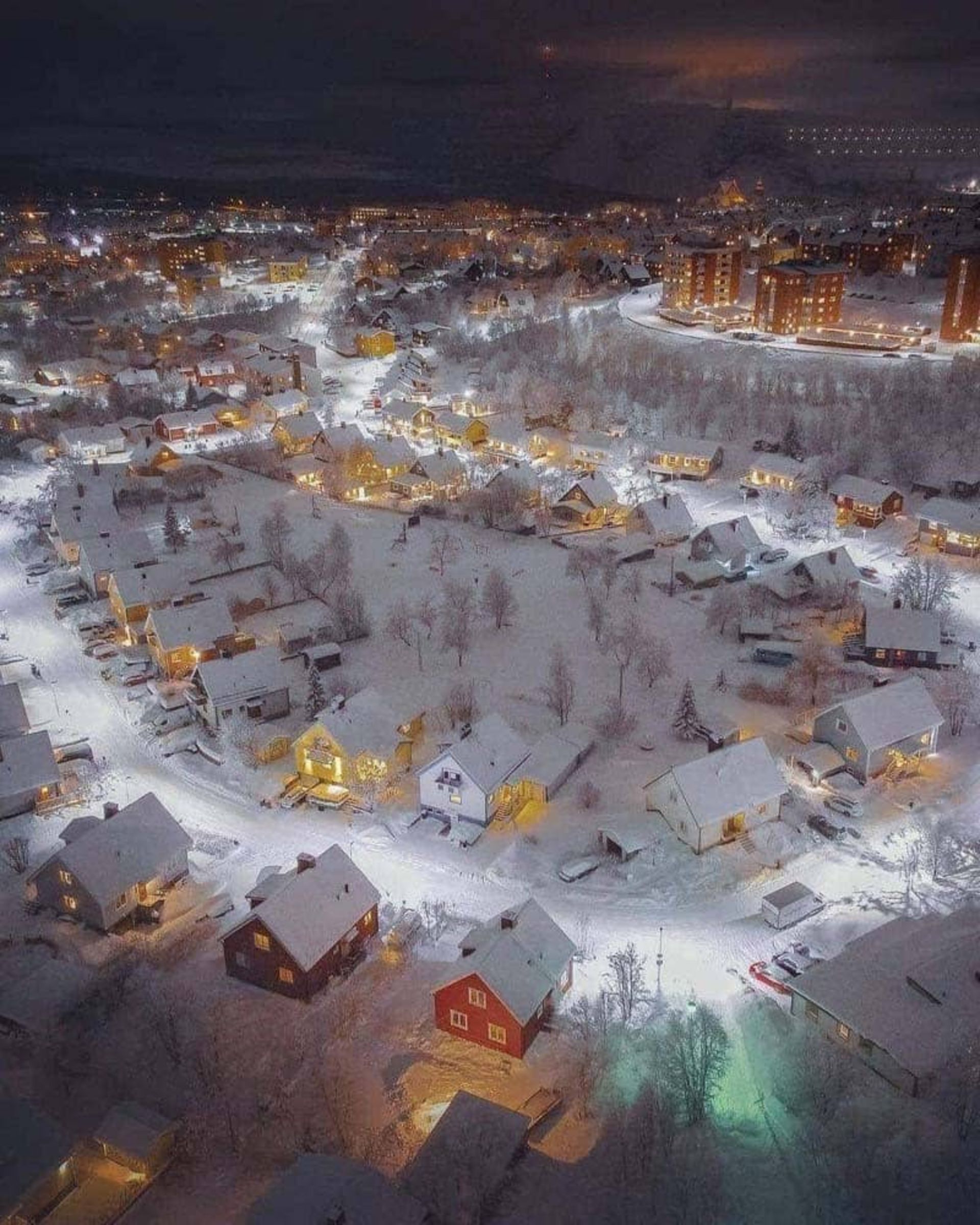 عکس هوایی از  شهر کیرونا سوئد در زمستان