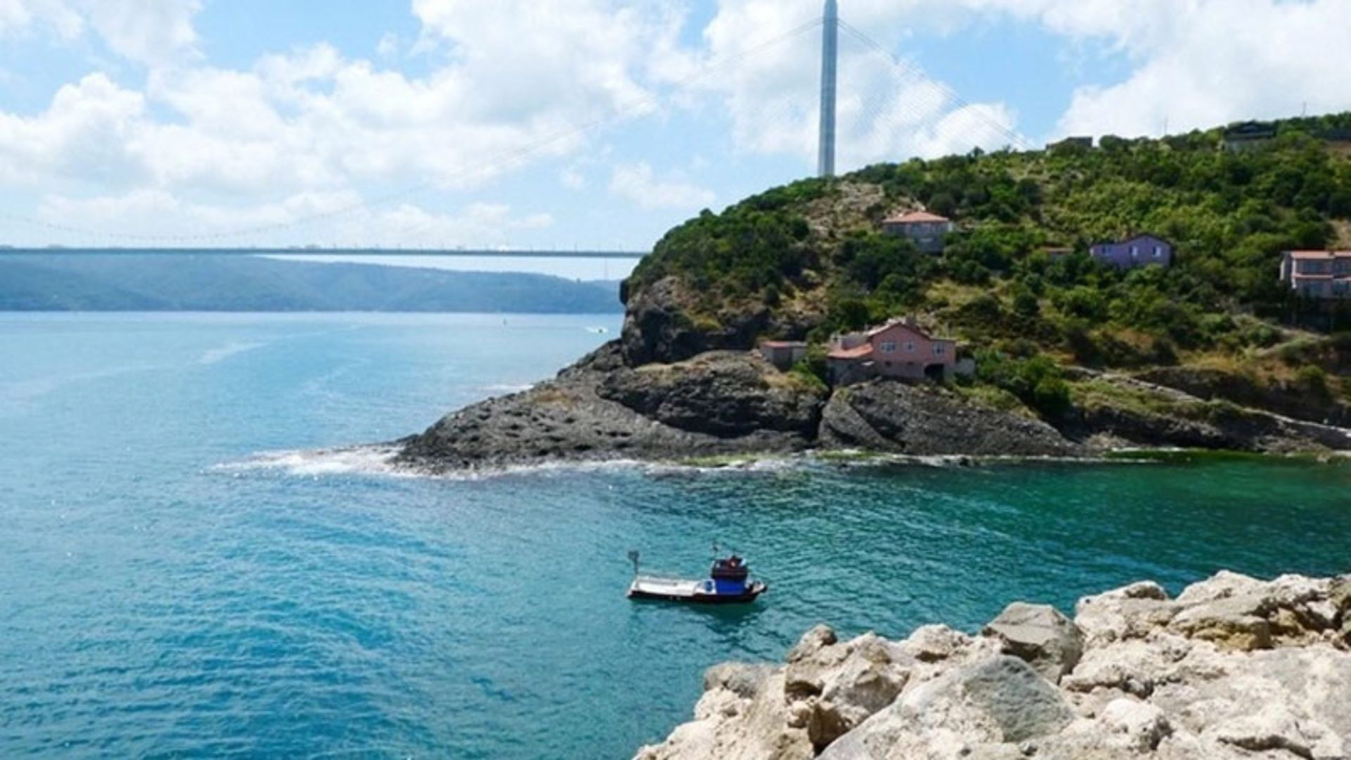 ساحل روستای غریبچه؛ منبع عکس: Sariyer Posta، عکاس: نامشخص