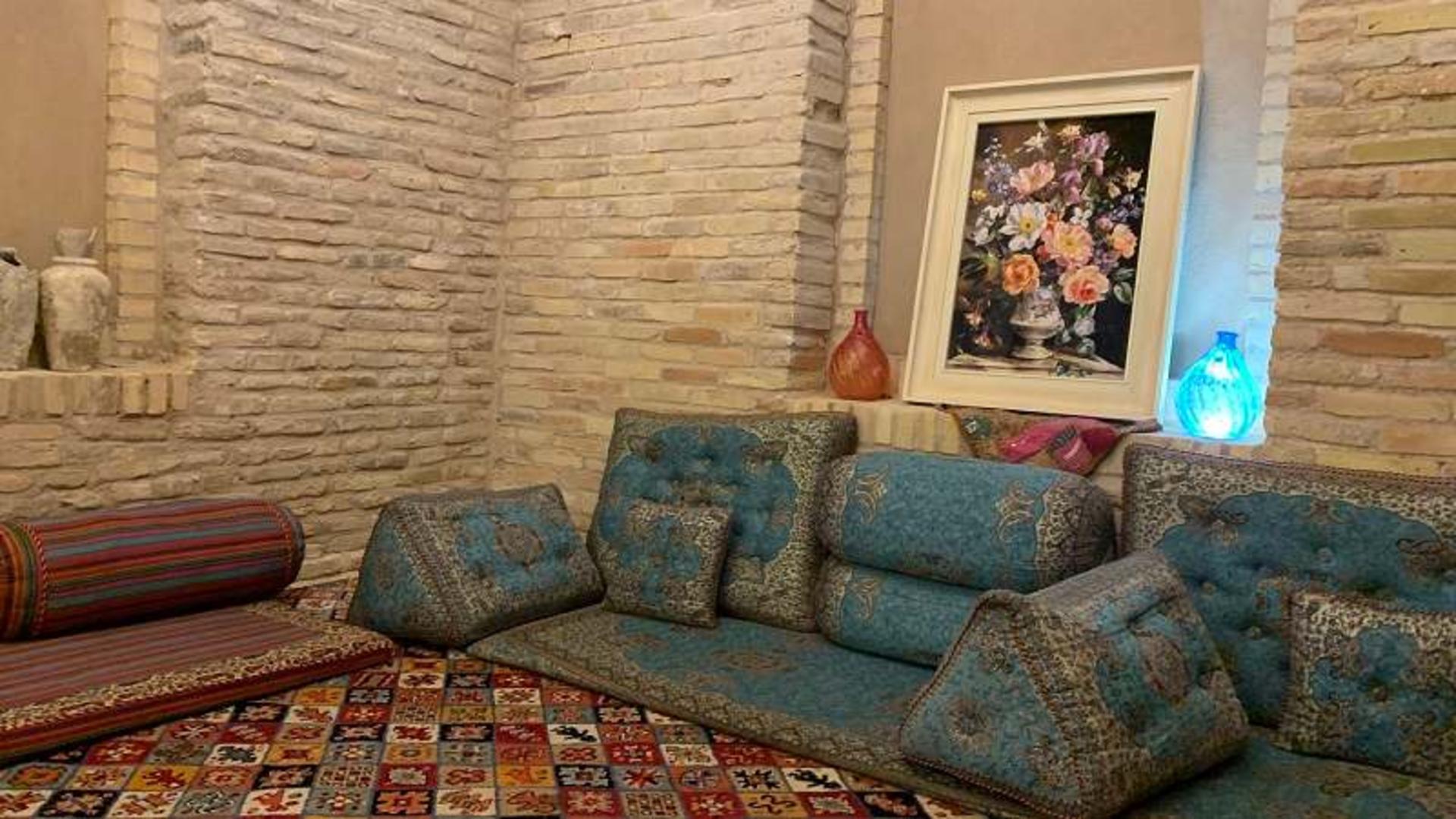 جایگاه های سنتی کافه دروازه مهریز یزد؛ منبع عکس: گوگل مپ؛ عکاس: سجاد نازی