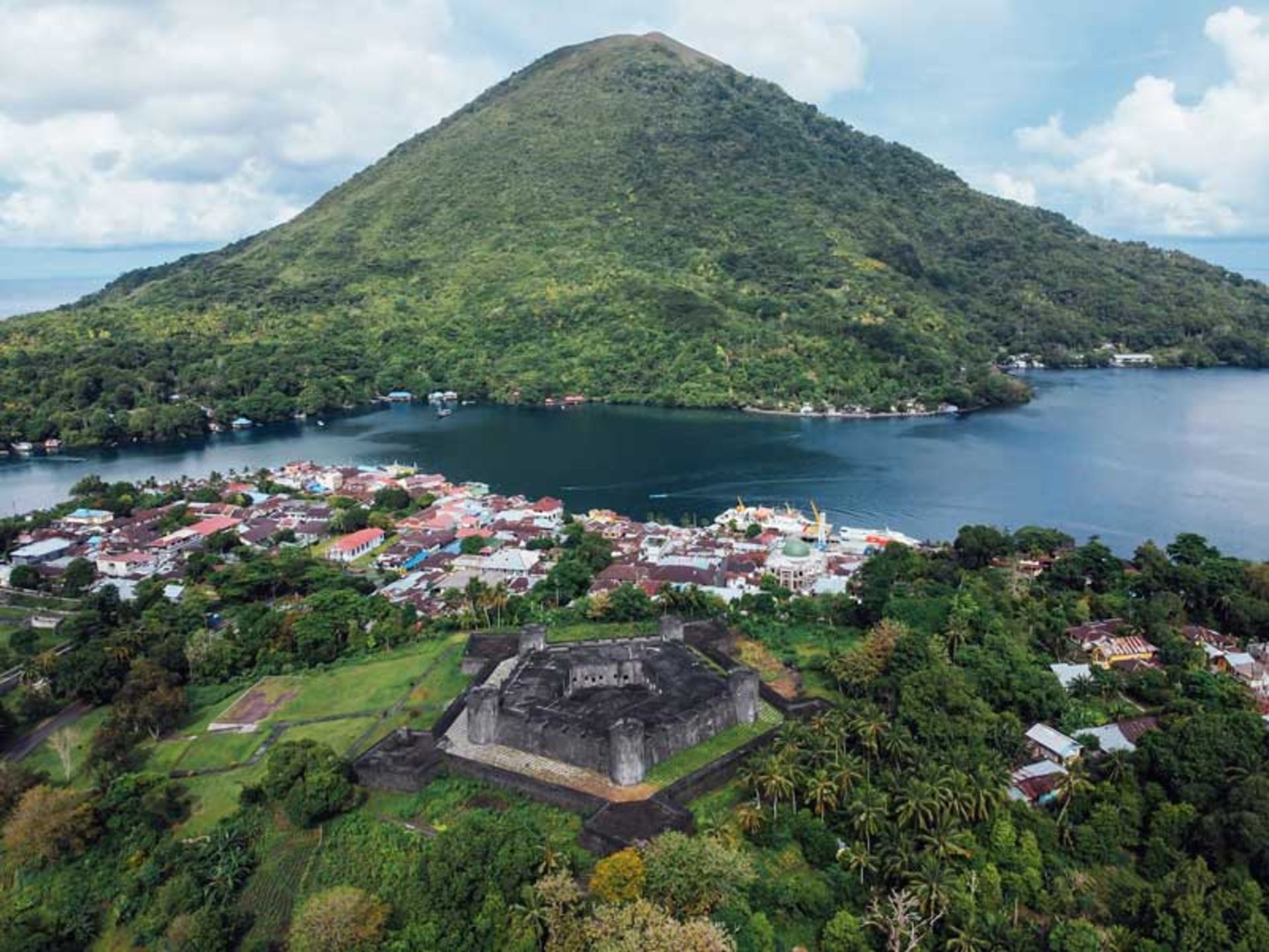 جزایر باندا اندونزی (Banda Islands)