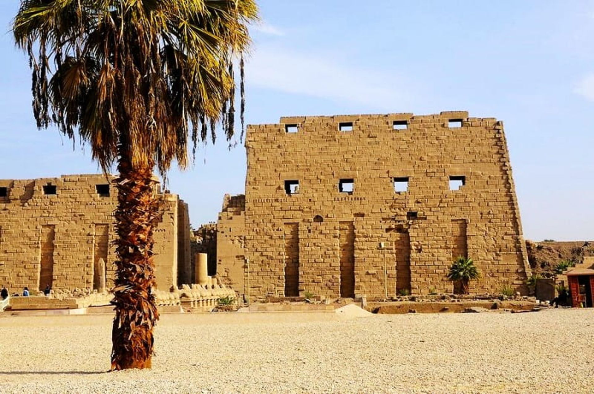 مجموعه معبدهای کرنک، منبع: global-geography.org