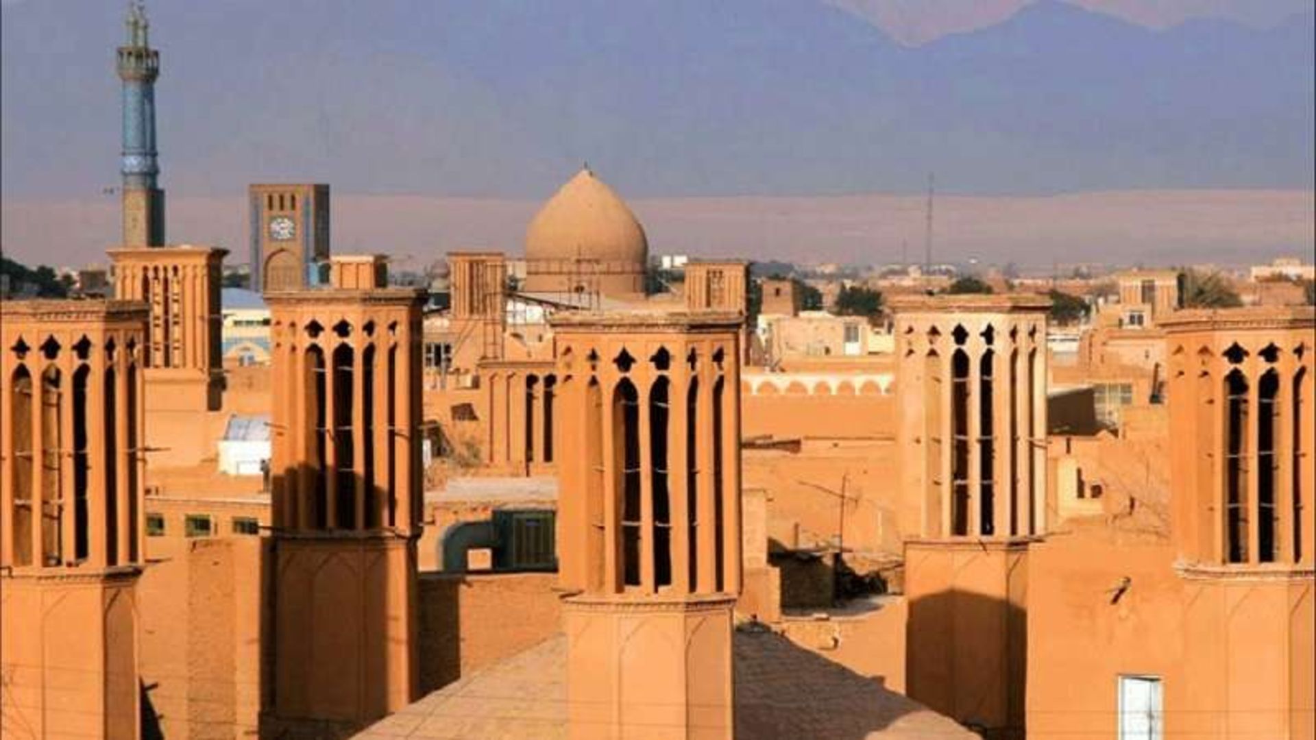 نمایی از بافت تاریخی شهر بادگیرها؛ منبع عکس: گوگل مپ؛ عکاس: مهدی جعفری