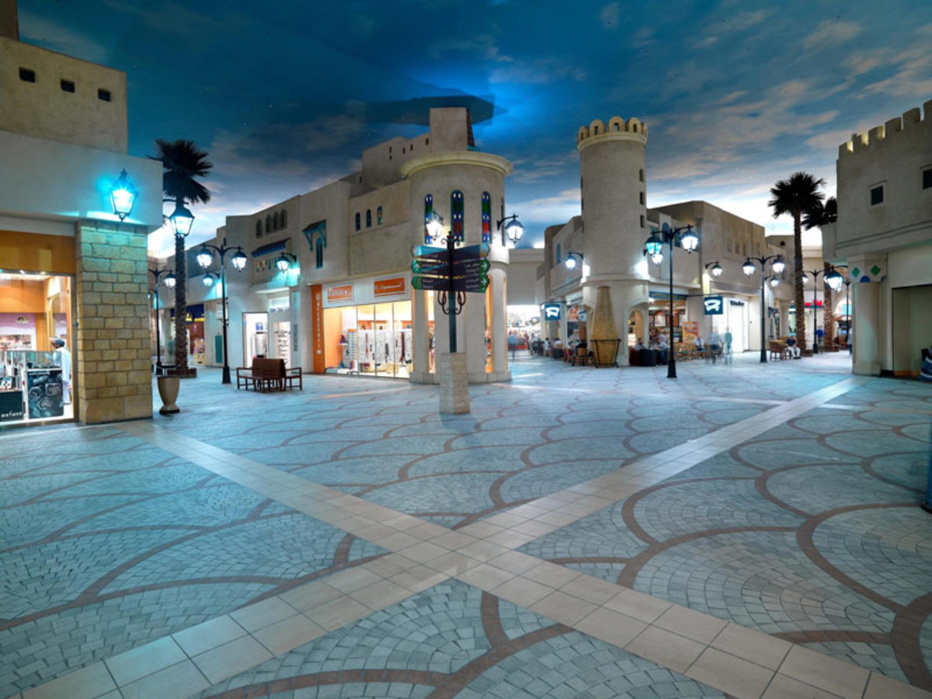 مرکز خرید ابن بطوطه؛ منبع عکس: Atlas Concorde، عکاس: نامشخص