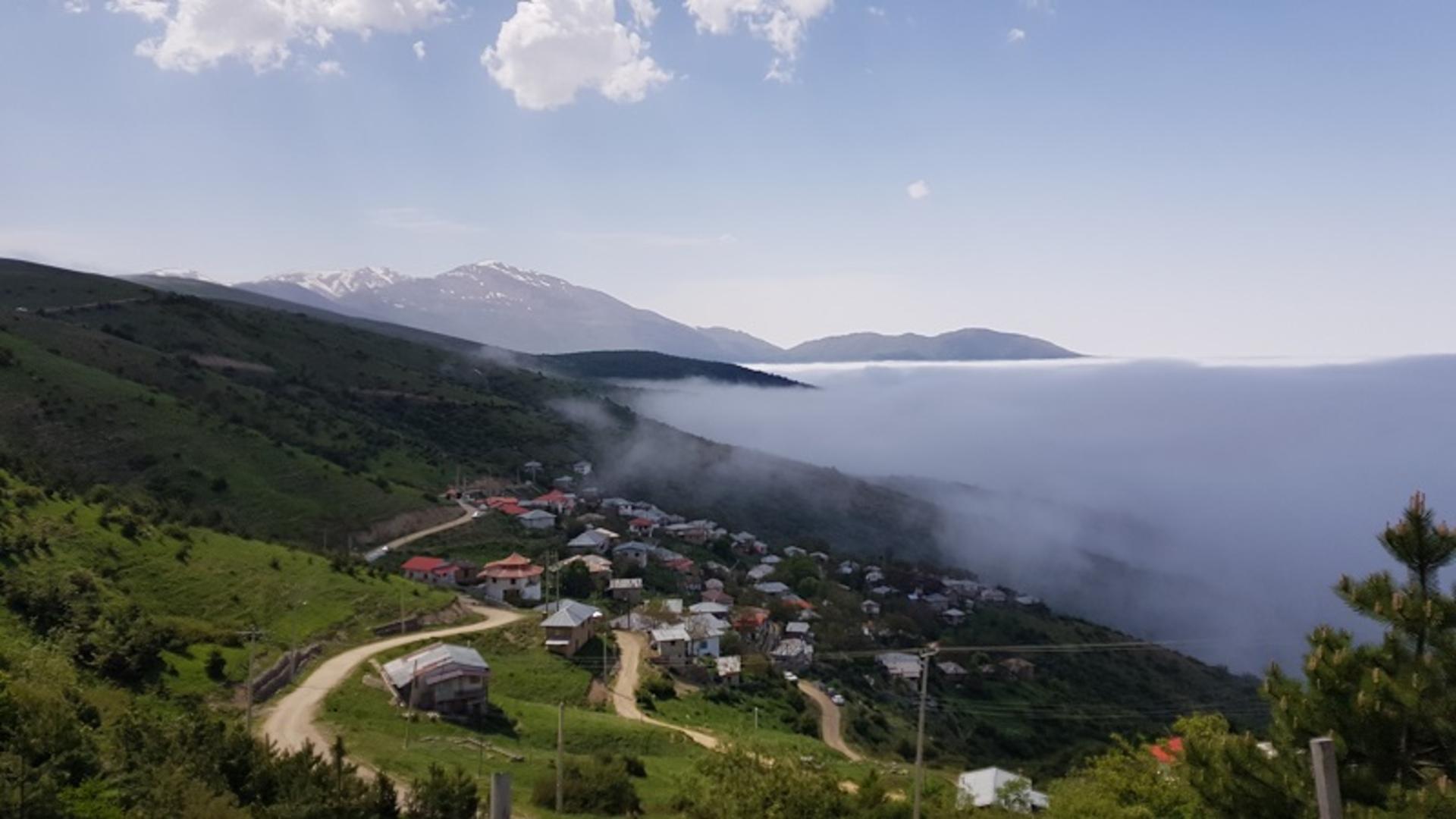 اقیانوس ابر در روستای گرسماسر؛ منبع عکس: google maps؛ عکاس: Jalal Hosini