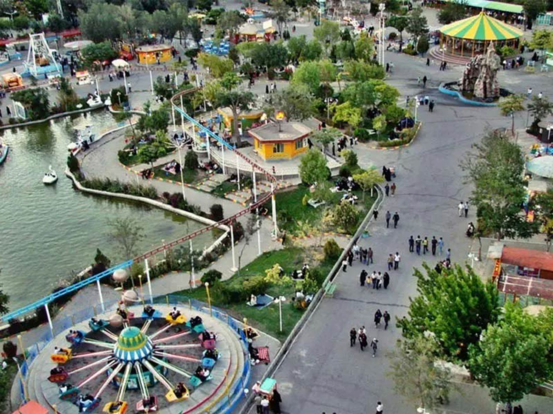 وسایل بازی شهربازی باغلارباغی تبریز