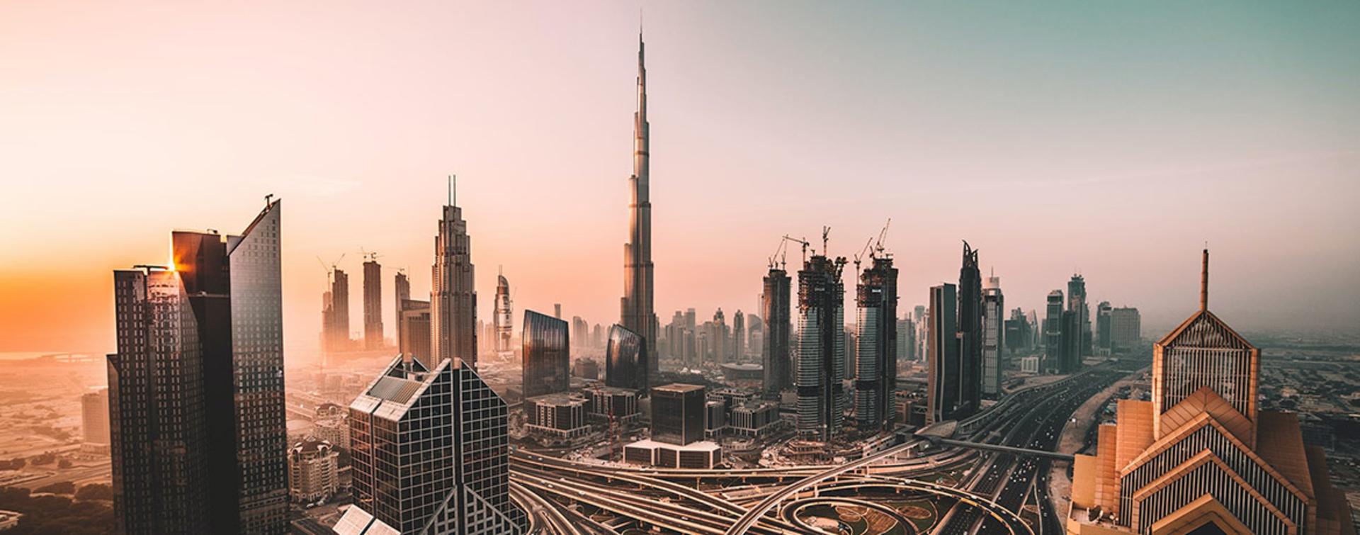 آسمان خراش های امارات؛ منبع عکس: Unsplash؛ عکاس: David Rodrigo