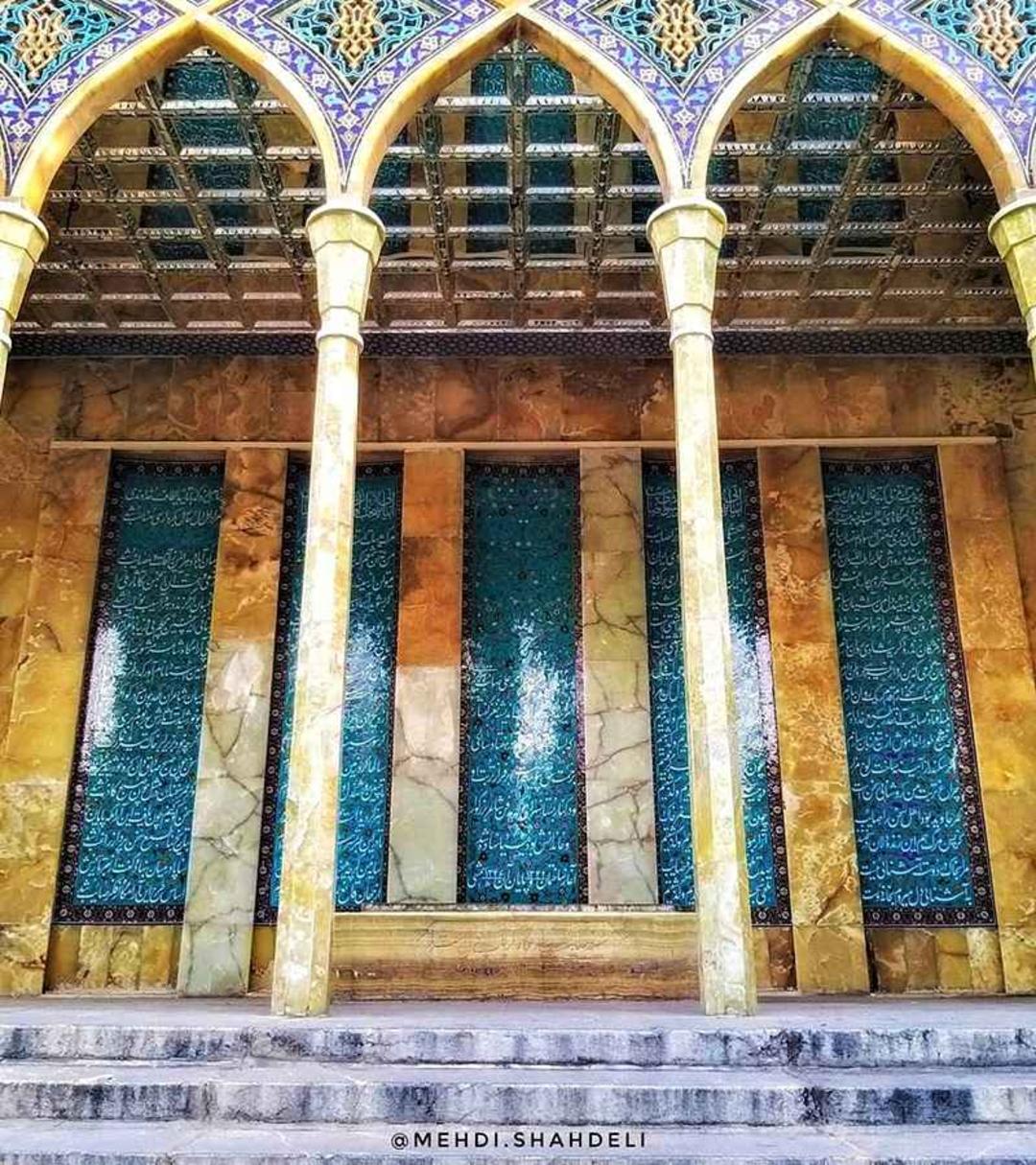 نمای آرامگاه صائب تبریزی، منبع عکس: اینستاگرام mehdi.shahdeli@، عکاس: مهدی شاه‌دلی