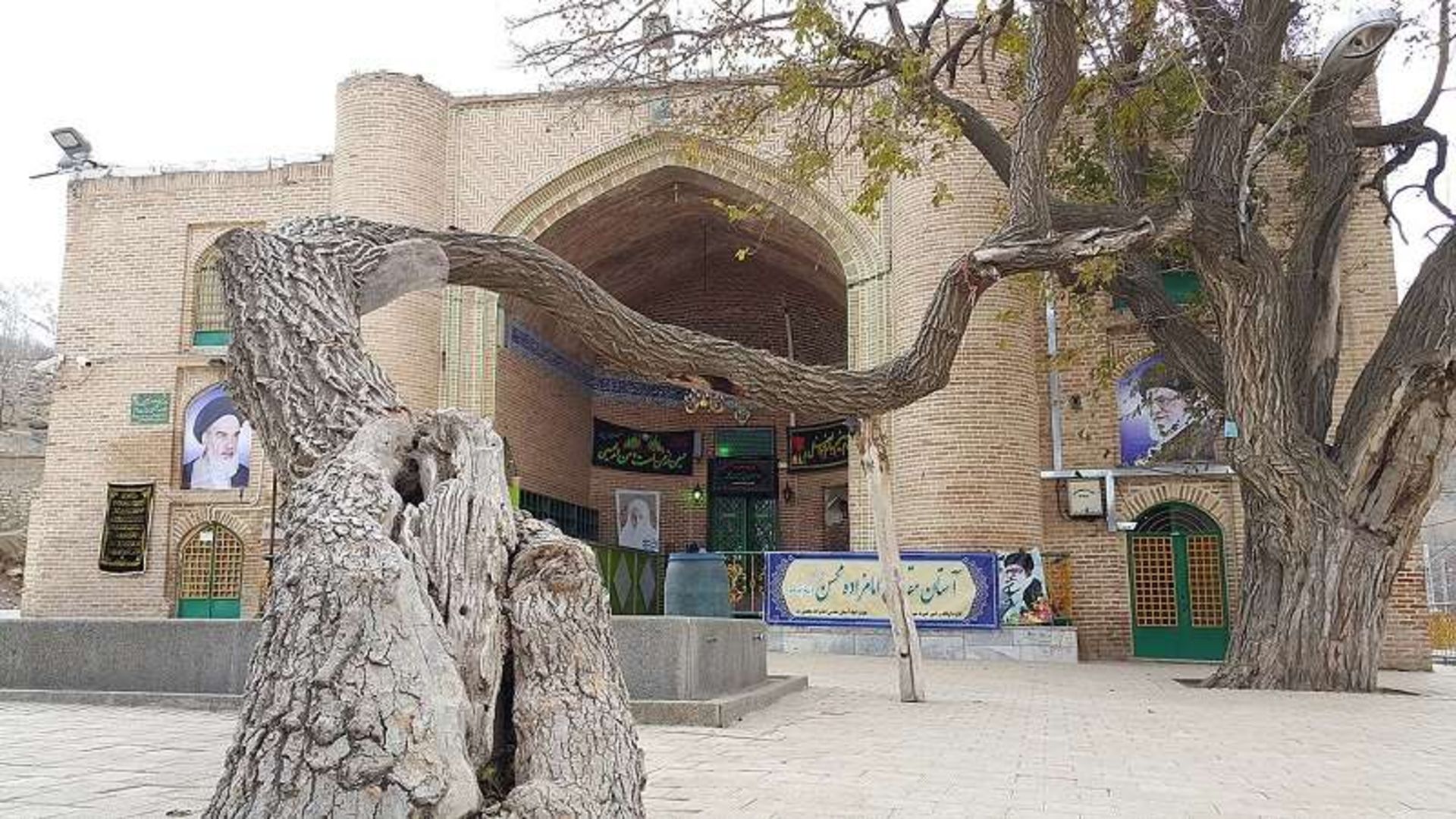ورودی امامزاده کوه همدان؛ منبع عکس: گوگل مپ؛ عکاس: محمد مهدی احمدی