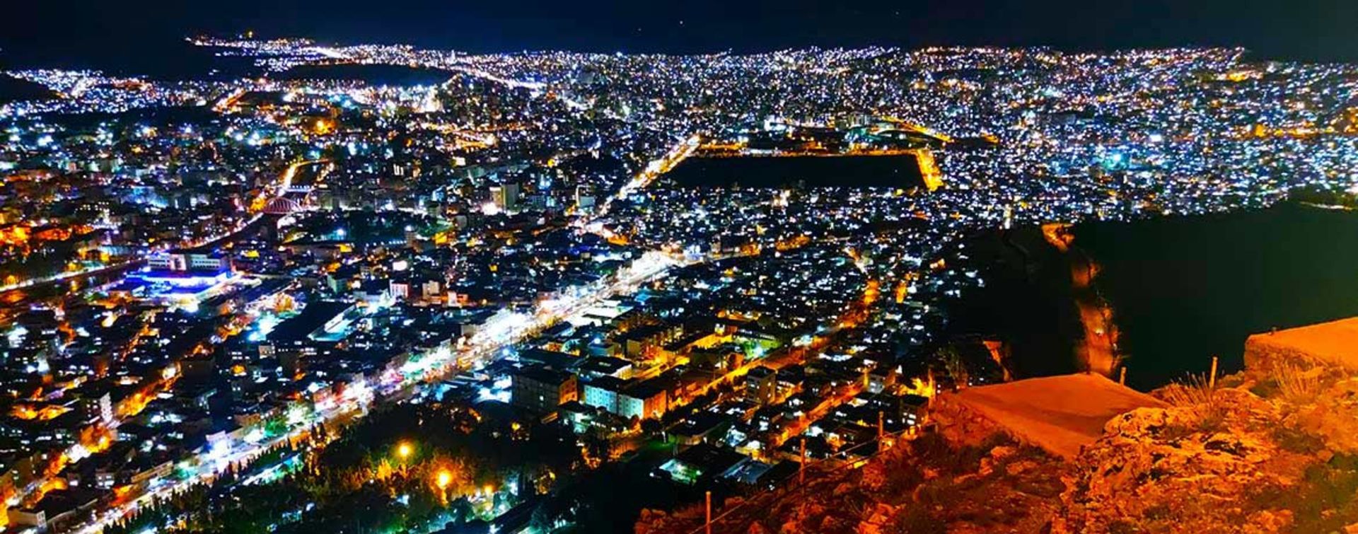 بام لرستان؛ منبع عکس: گوگل مپ؛ عکاس: MAK KIA