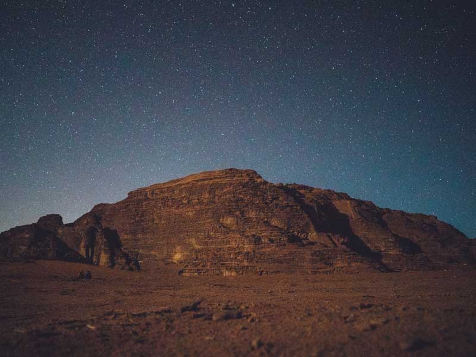 تصویر کوهی در بیابان‌های اردن