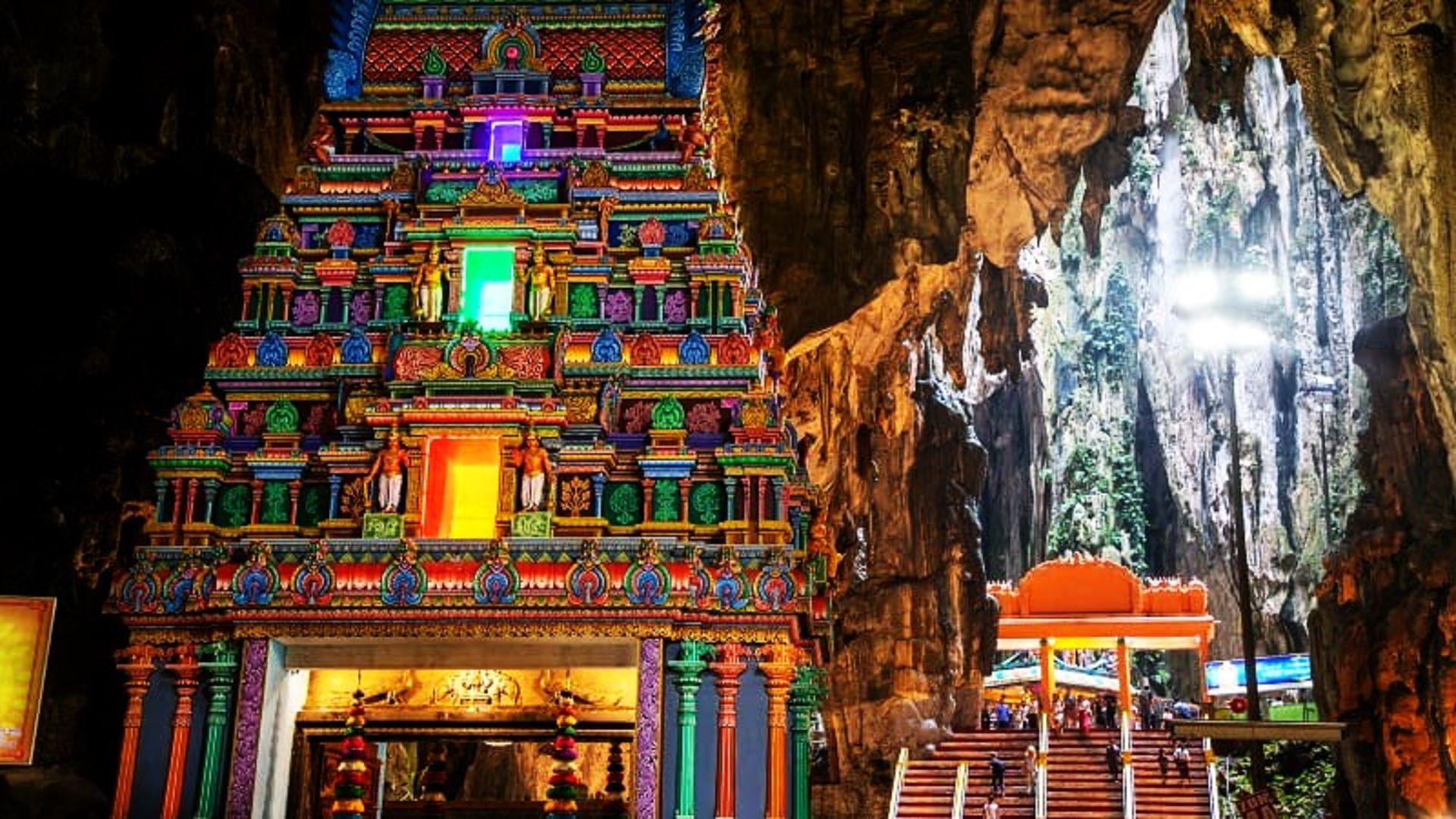 غار باتو، منبع: Expedia.co.in