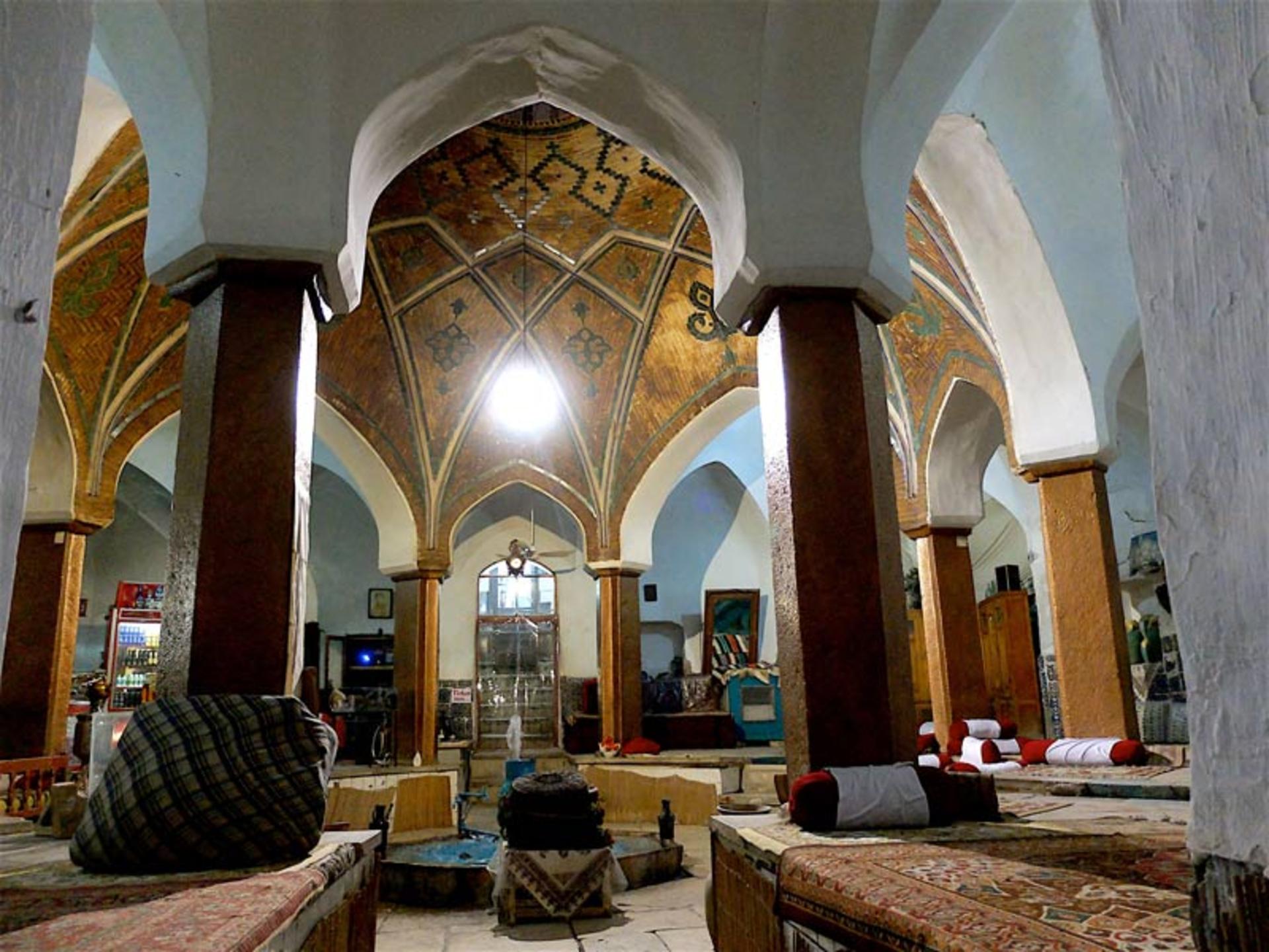 رستوران حمام خان کاشان