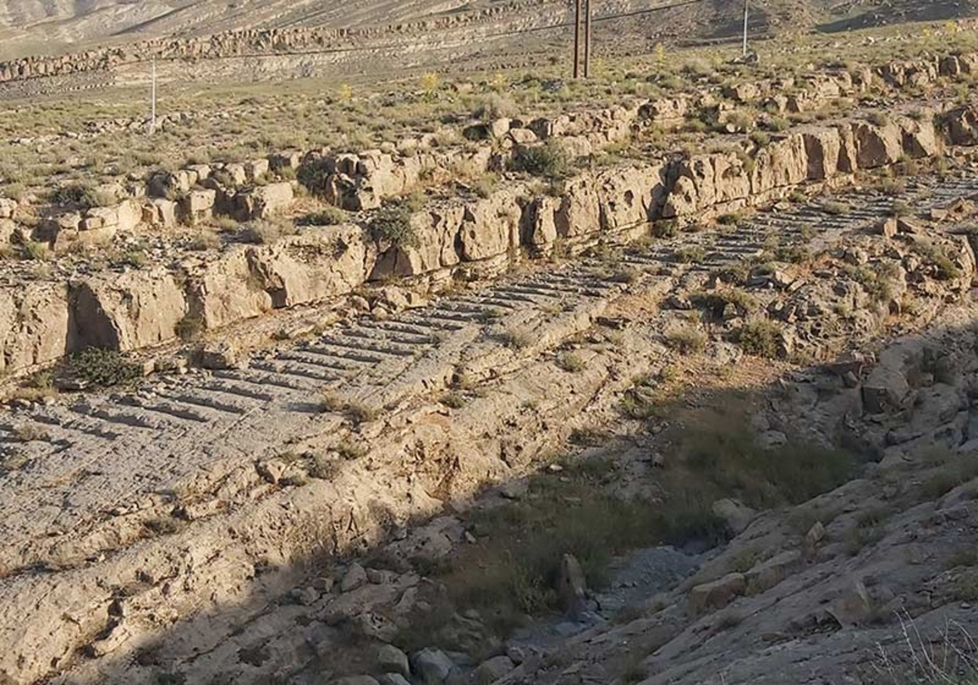 پلکان نادری؛ منبع عکس: گوگل مپ؛ عکاس: امین حاتمی