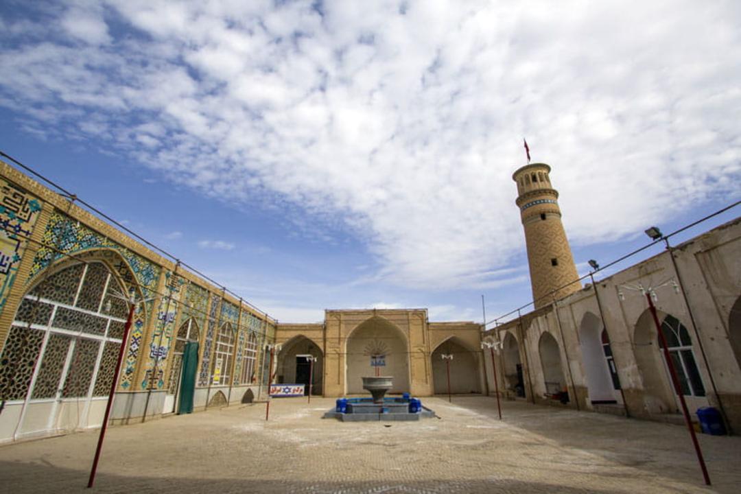 صحن مسجد جامع کاشان