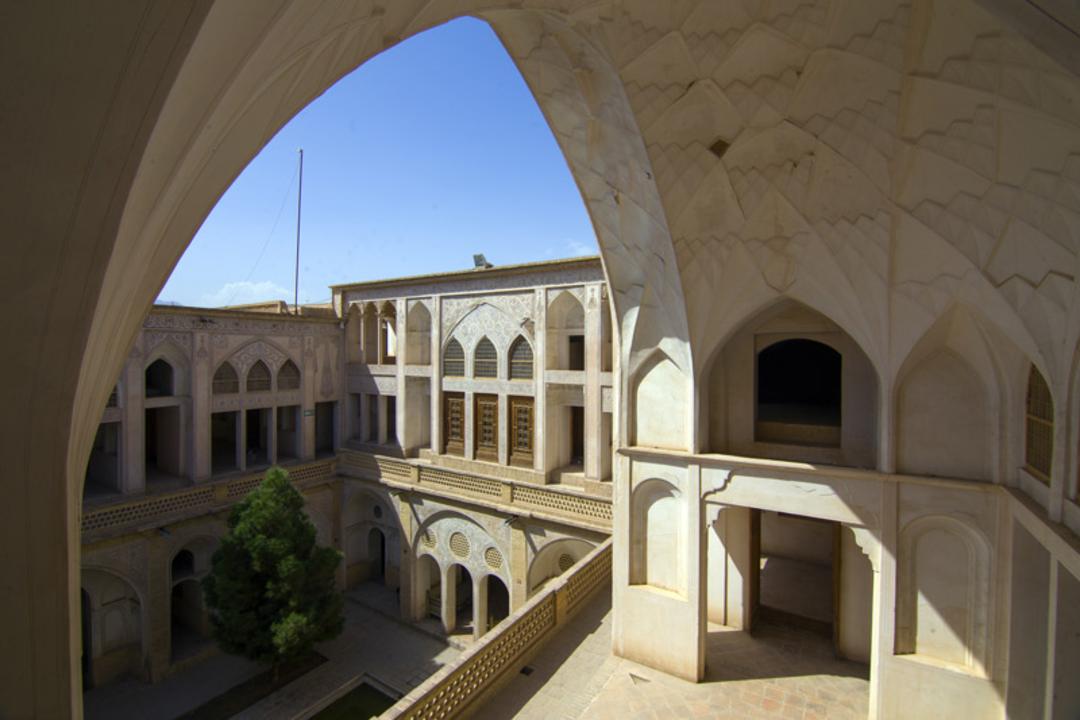 معماری خانه تاریخی عباسیان