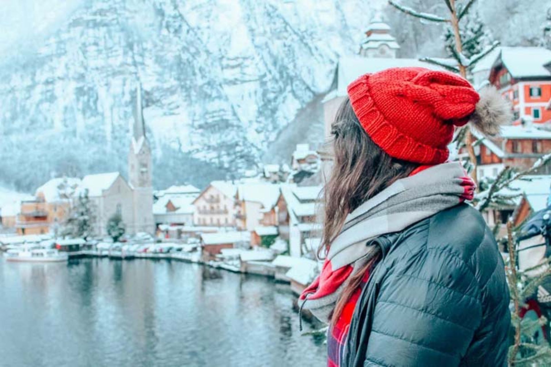 زنی در زمستان هال اشتات