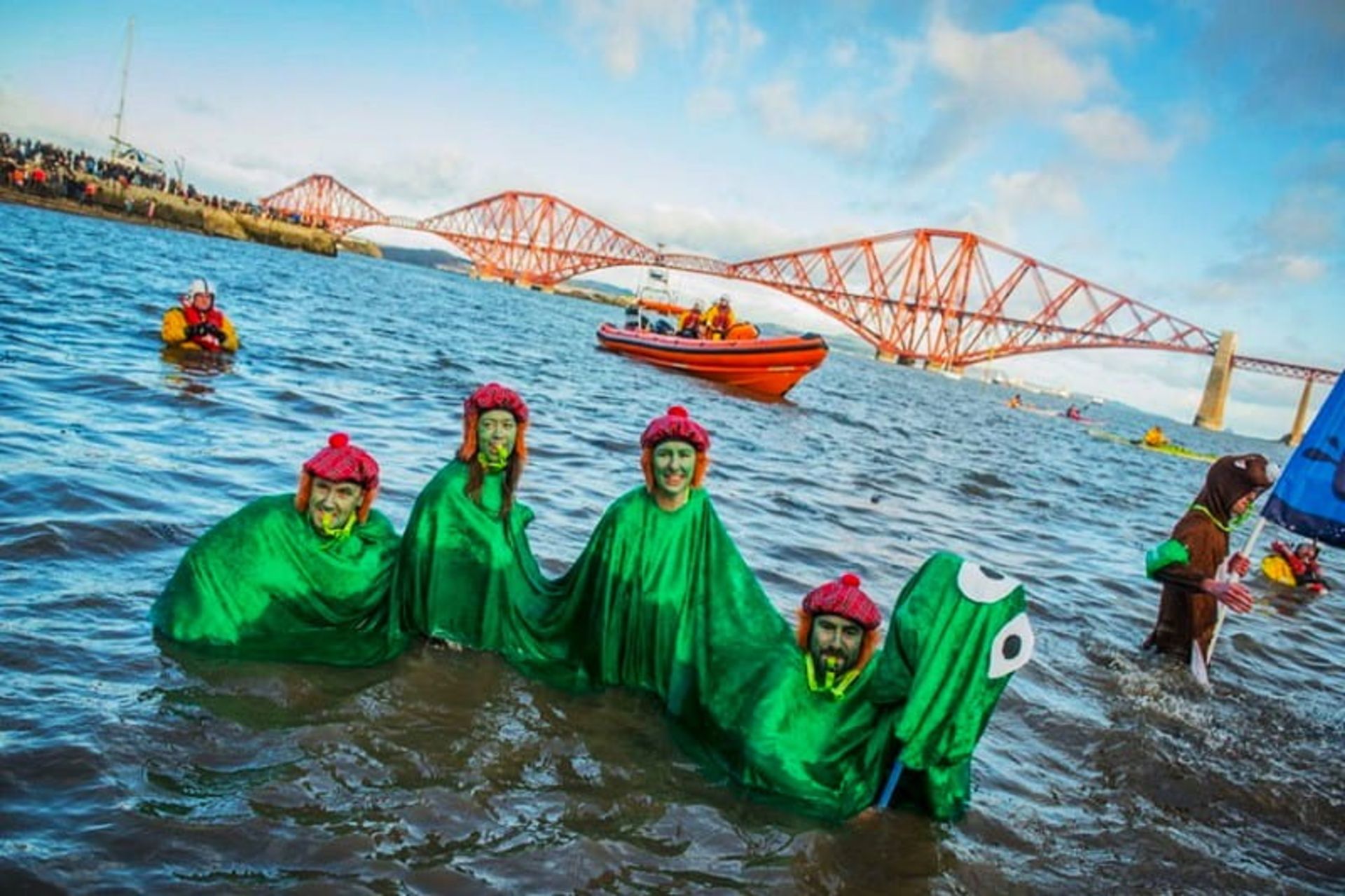 فستیوال هاگمانی، منبع: edinburghfestivalcity.com