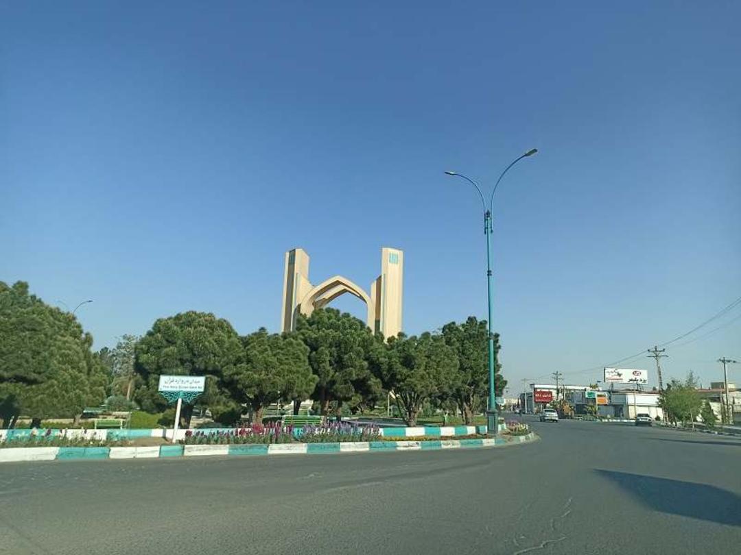 دروازه قرآن یزد؛ منبع عکس: گوگل مپ؛ عکاس: علی بیازیدی