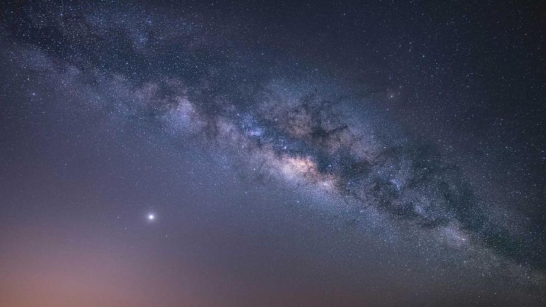 کهکشان راه شیری از روی زمین، منبع عکس:space، عکاس:getty