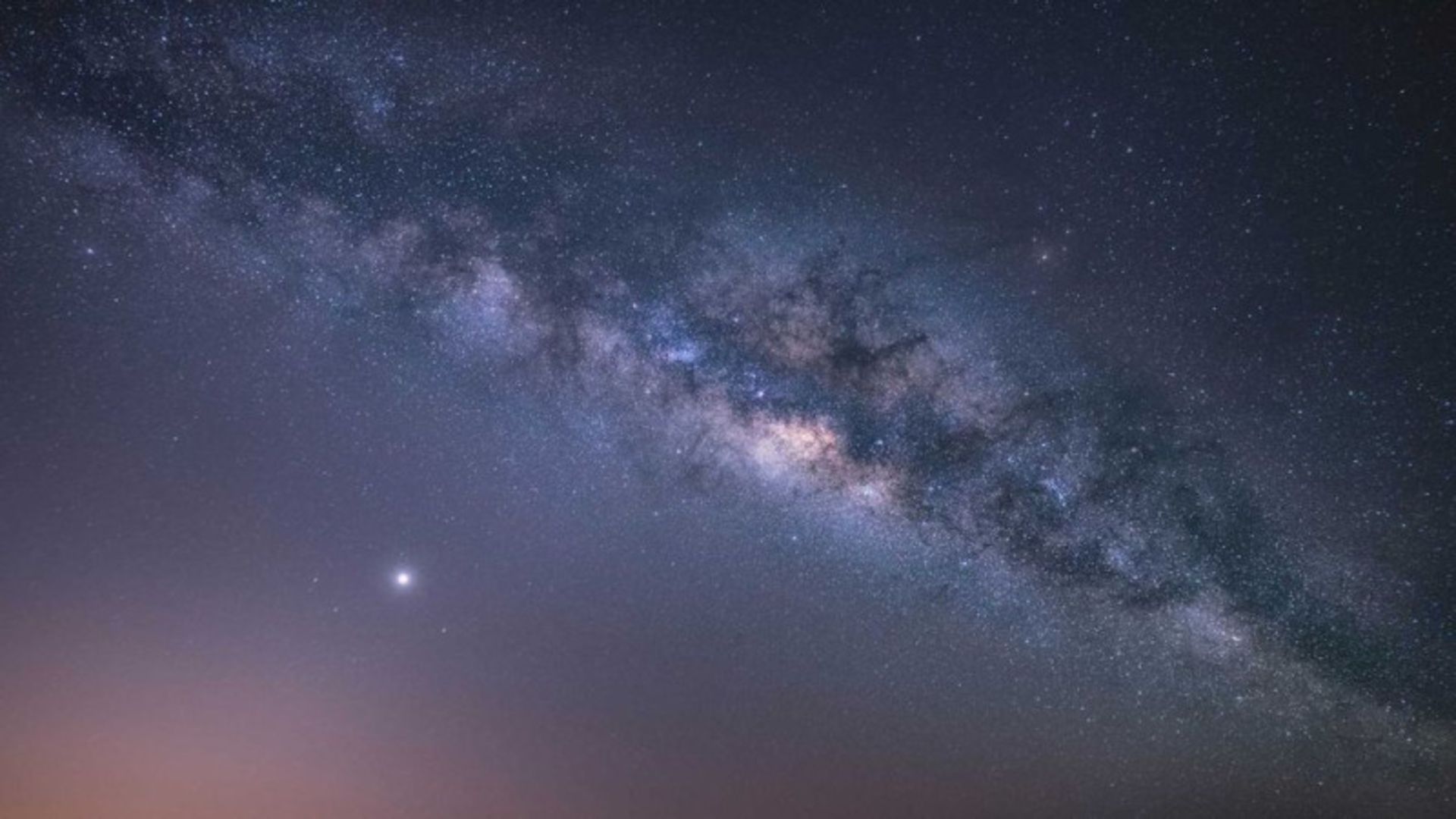 کهکشان راه شیری از روی زمین، منبع عکس:space، عکاس:getty