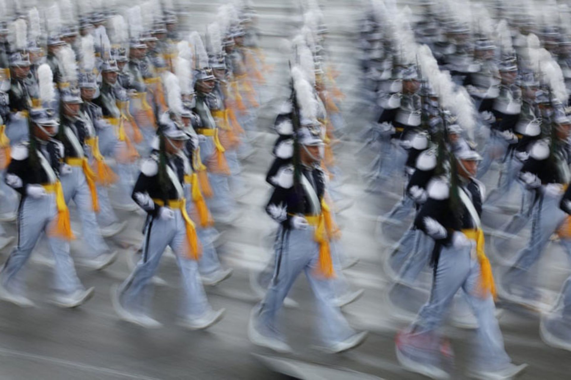 رژه کادت ها (Cadets) در جشنی به مناسبت هفتاد و ششمین سالگرد نیروهای مسلح کره جنوبی