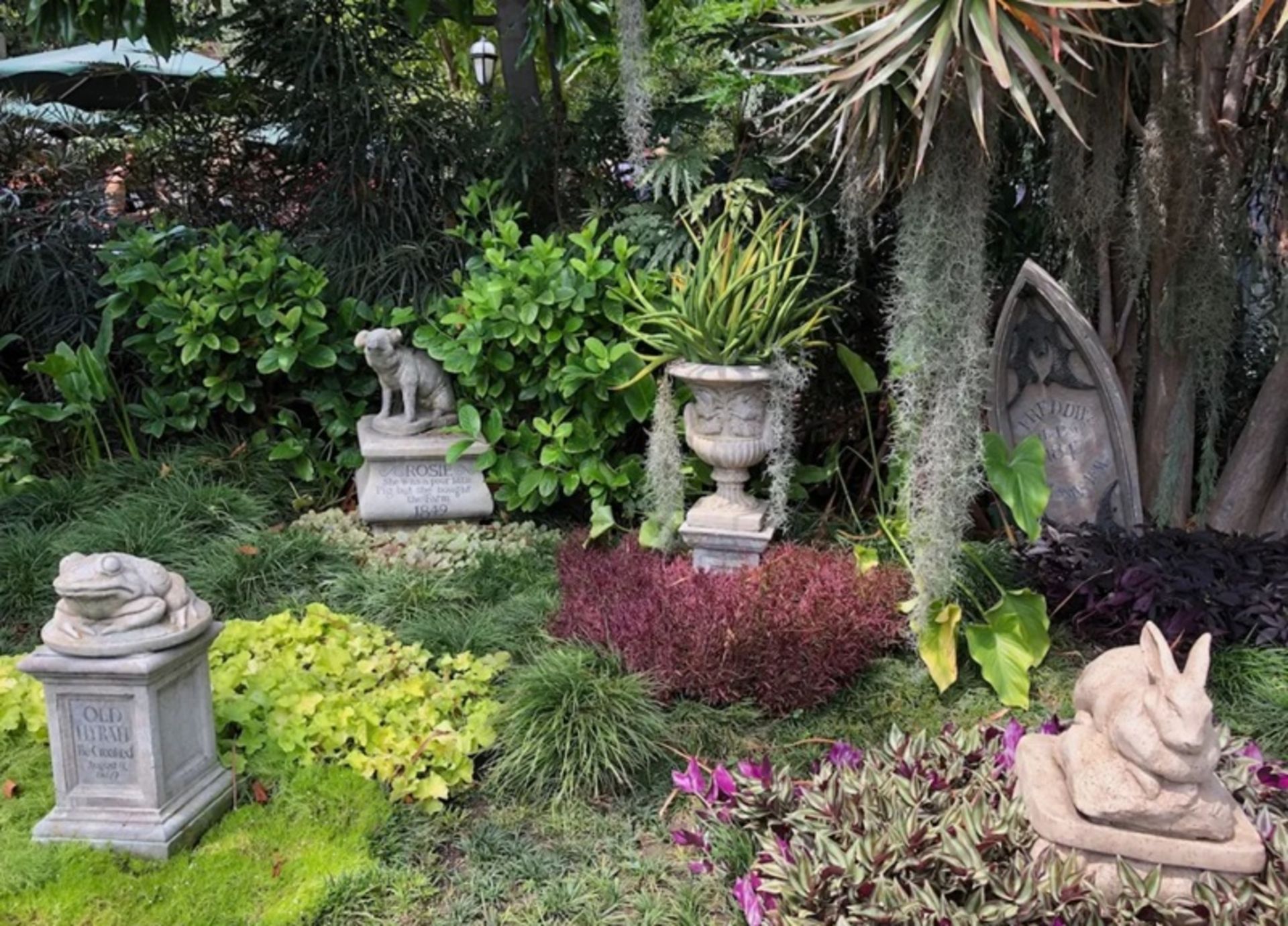 گورستان دیزنی لند