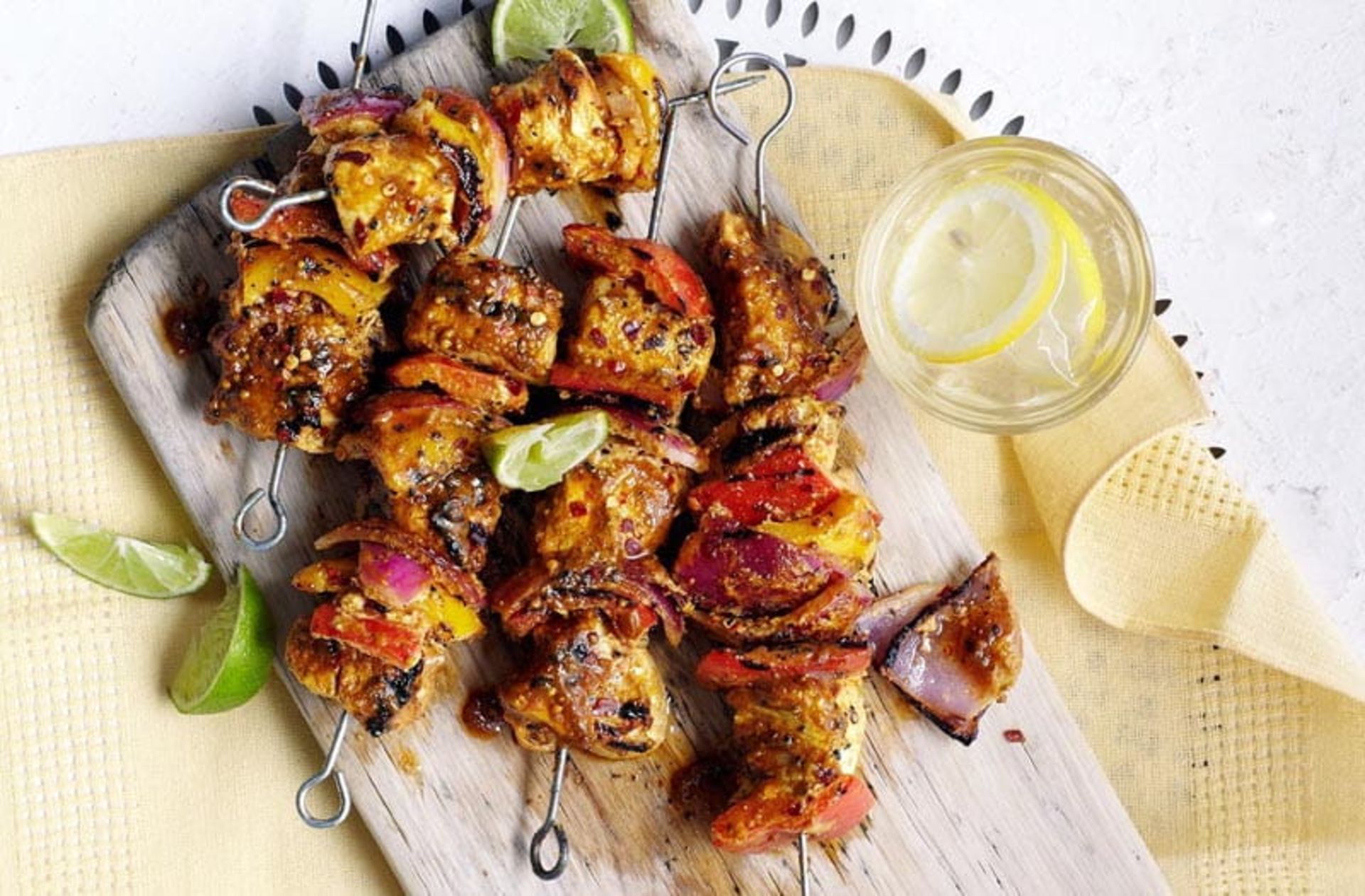 جوجه کباب هندی؛ منبع عکس: realfood.tesco؛ نام عکاس: نامشخص