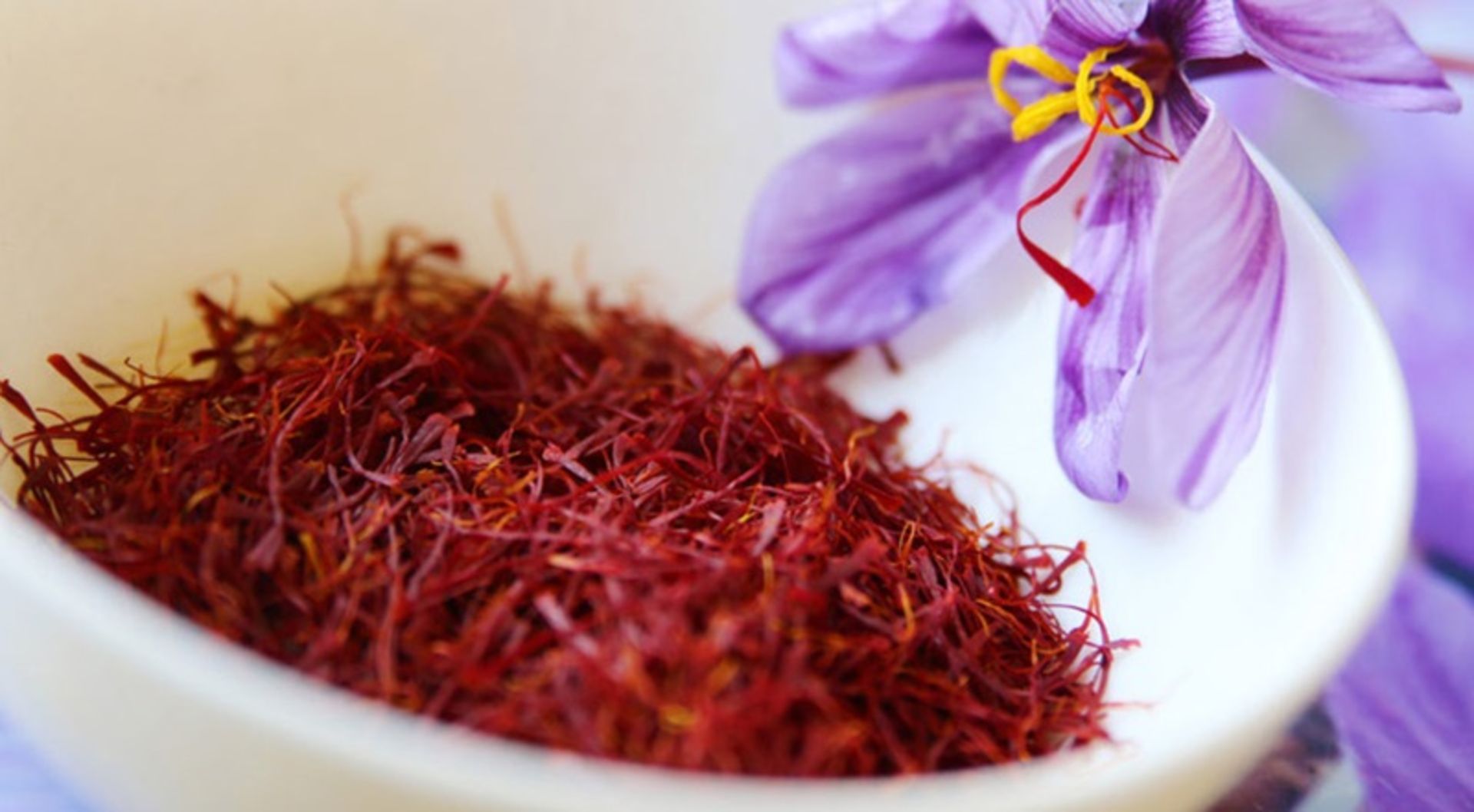 گل زعفران