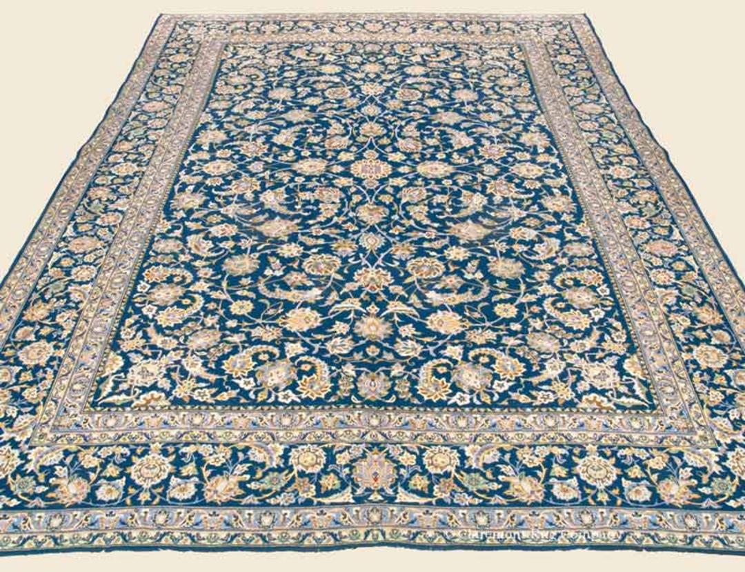 فرش کاشان؛ منبع عکس: وب سایت claremontrug.com؛ عکاس: نامشخص