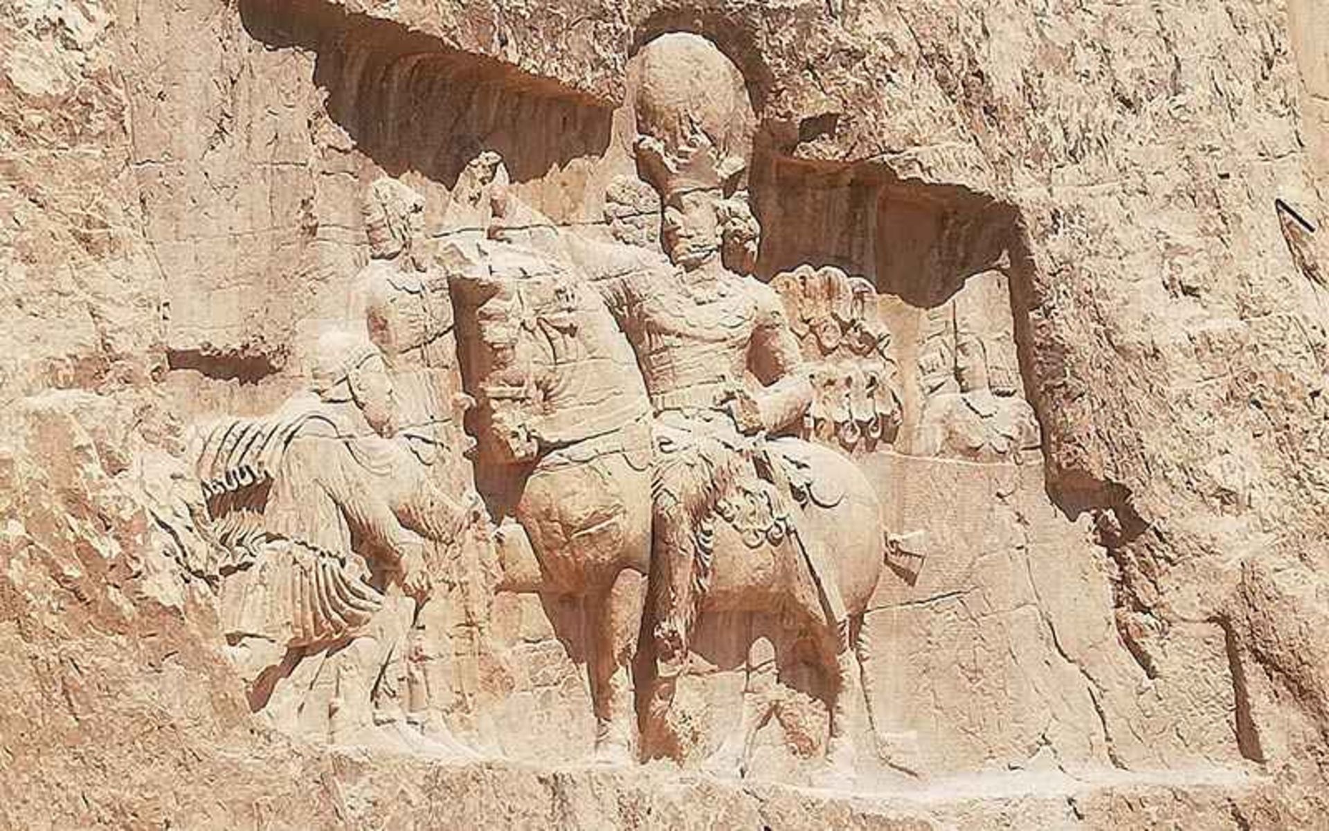 حجاری نقش رستم، منبع عکس: گوگل مپ، عکاس: 