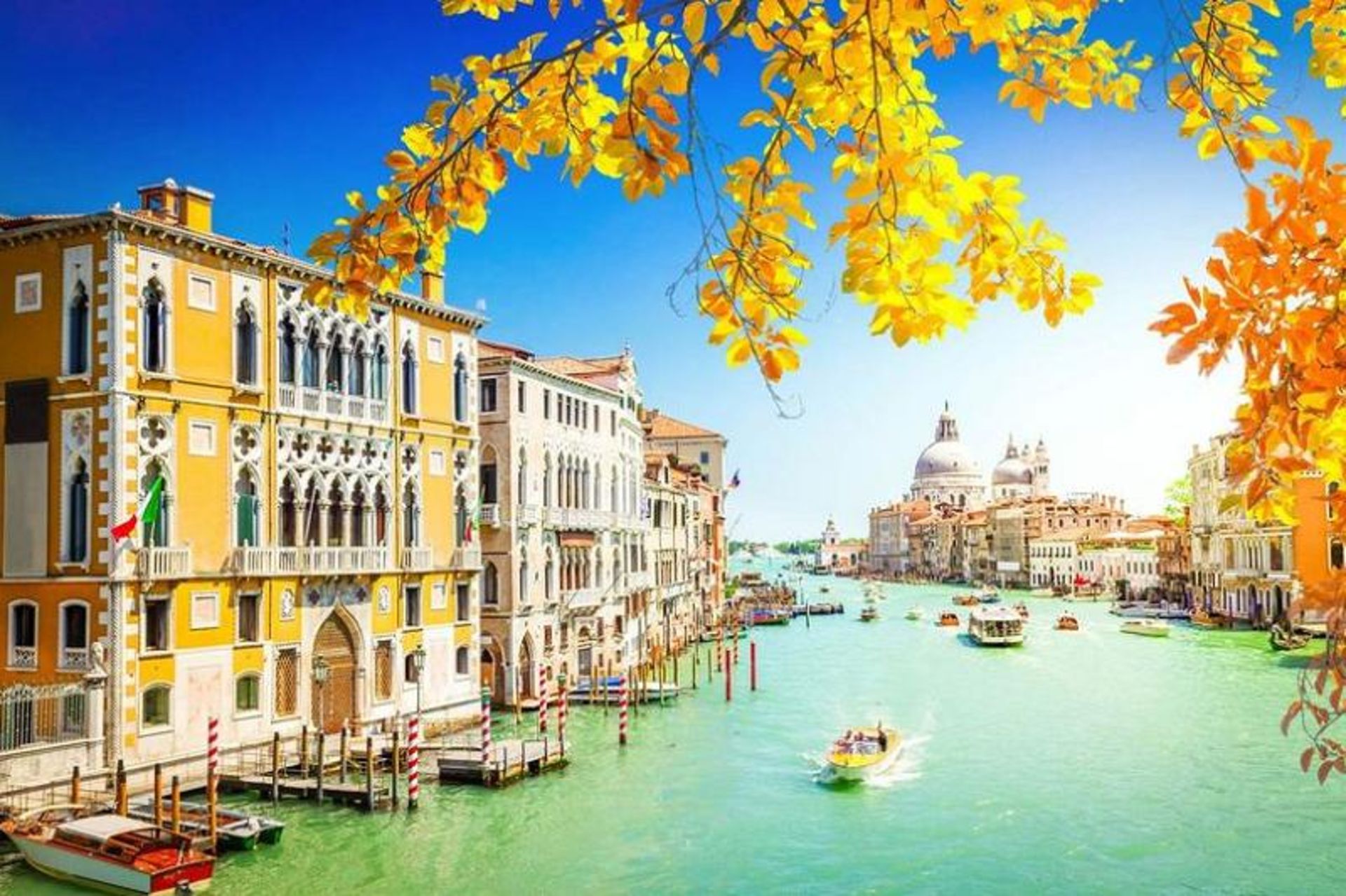 ونیز ایتالیا در پاییز؛ منبع عکس: وب سایت Hera Tours Travel Agency. عکاس: نامشخص