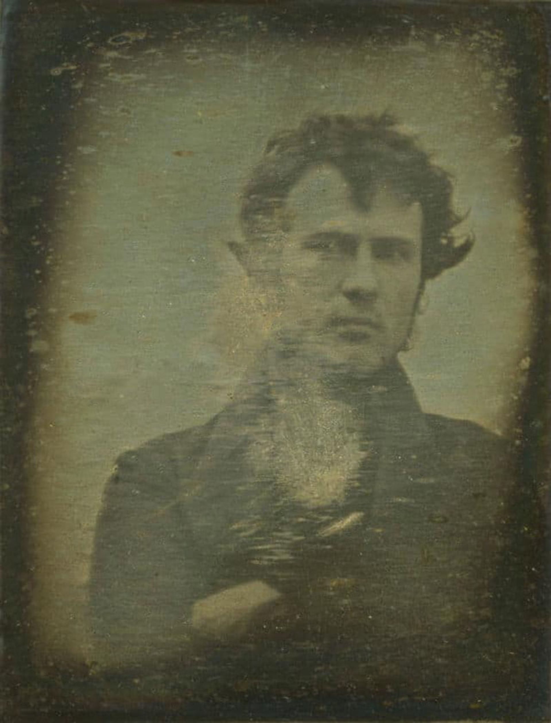 اولین سلفی تاریخ؛ عکاس: رابرت کورنلیوس (Robert Cornelius)