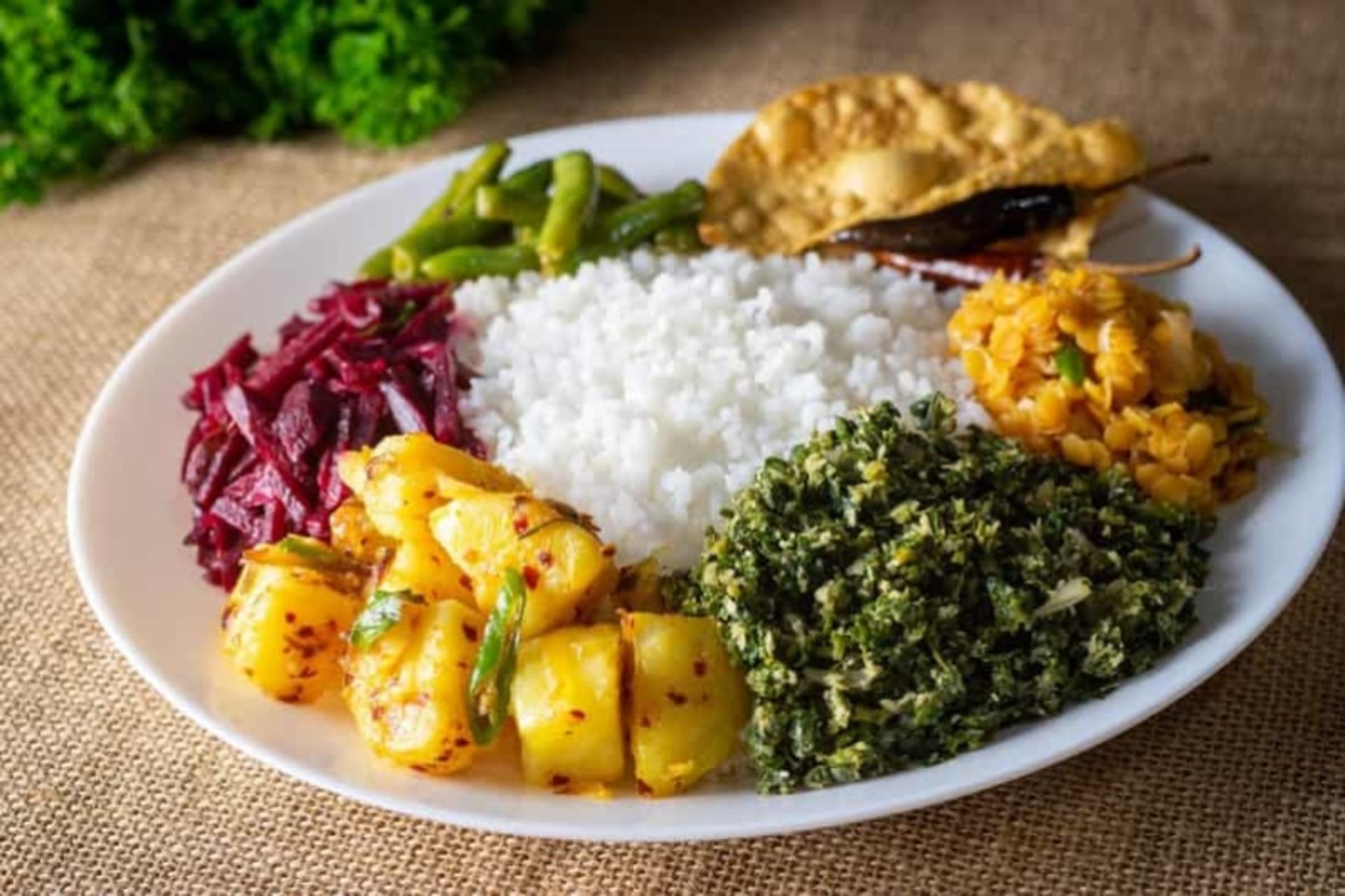 برنج و کاری؛ منبع عکس: سایت getyourguide.com. عکاس: نامشخص