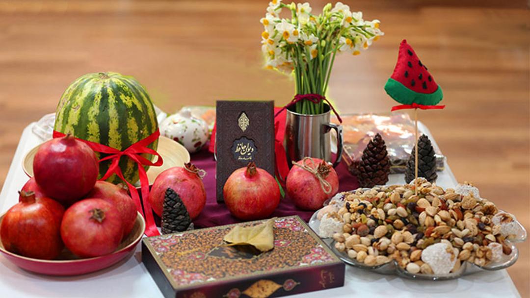 سفره شب یلدا همراه با شب چره ها