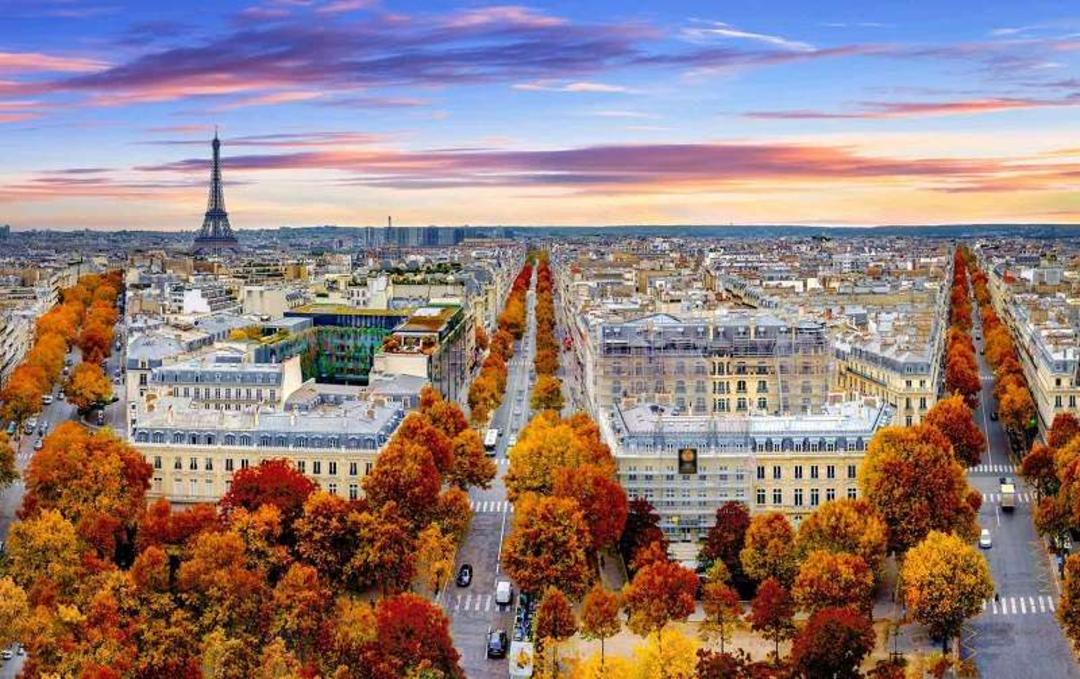 پاریس کشور فرانسه در پاییز؛ منبع عکس: وب سایت Paris Perfect. عکاس: نامشخص
